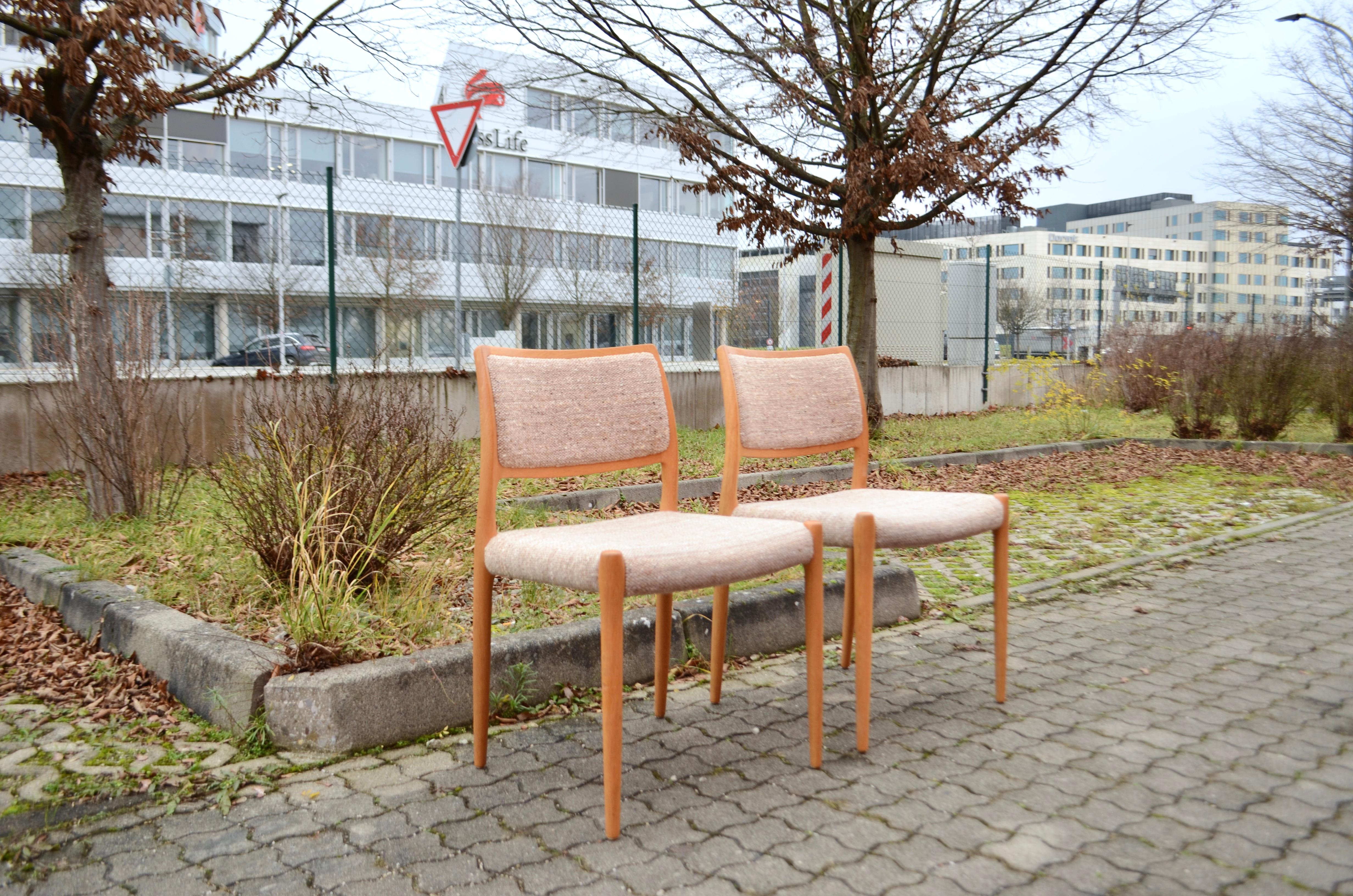 Scandinavo moderno Niels Møller Modell 80 Tavolo da pranzo danese in Oak  Sedia per J.L.A. Møllers Set di 2 in vendita