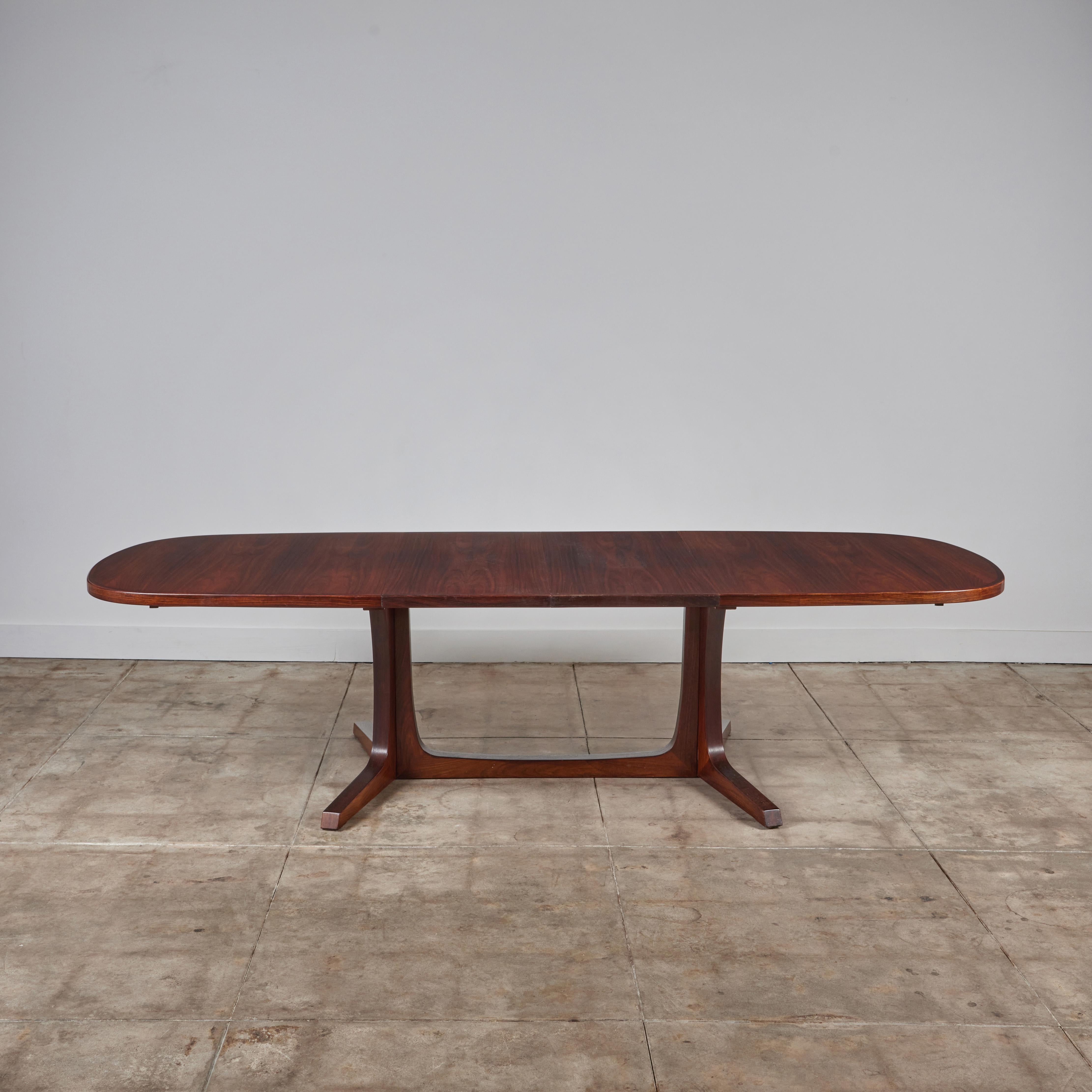 Niels Møller Rosewood Dining Table In Excellent Condition In Los Angeles, CA