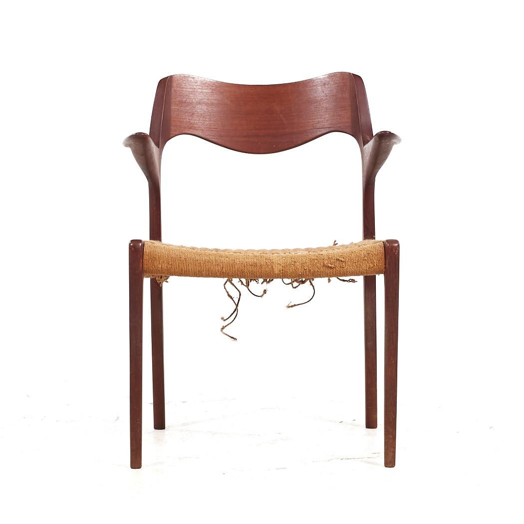 Niels Moller Danish Model 55 and Model 71 MCM Teak Dining Chairs - Set of 6 For Sale 5