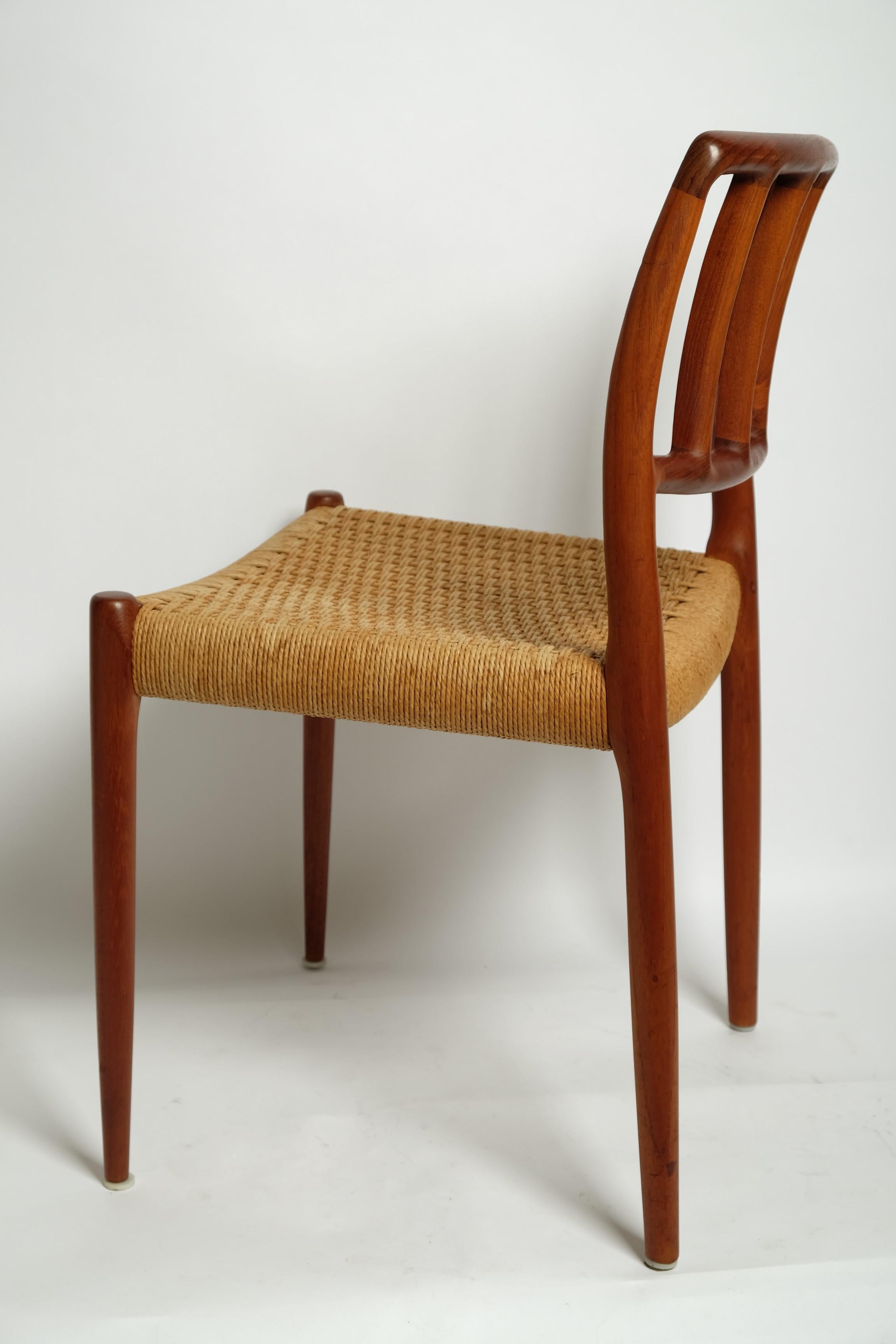 Fine XX secolo Sedia da pranzo Niels Otto Möller Modello 83 Teak Papercord, Danimarca anni '70