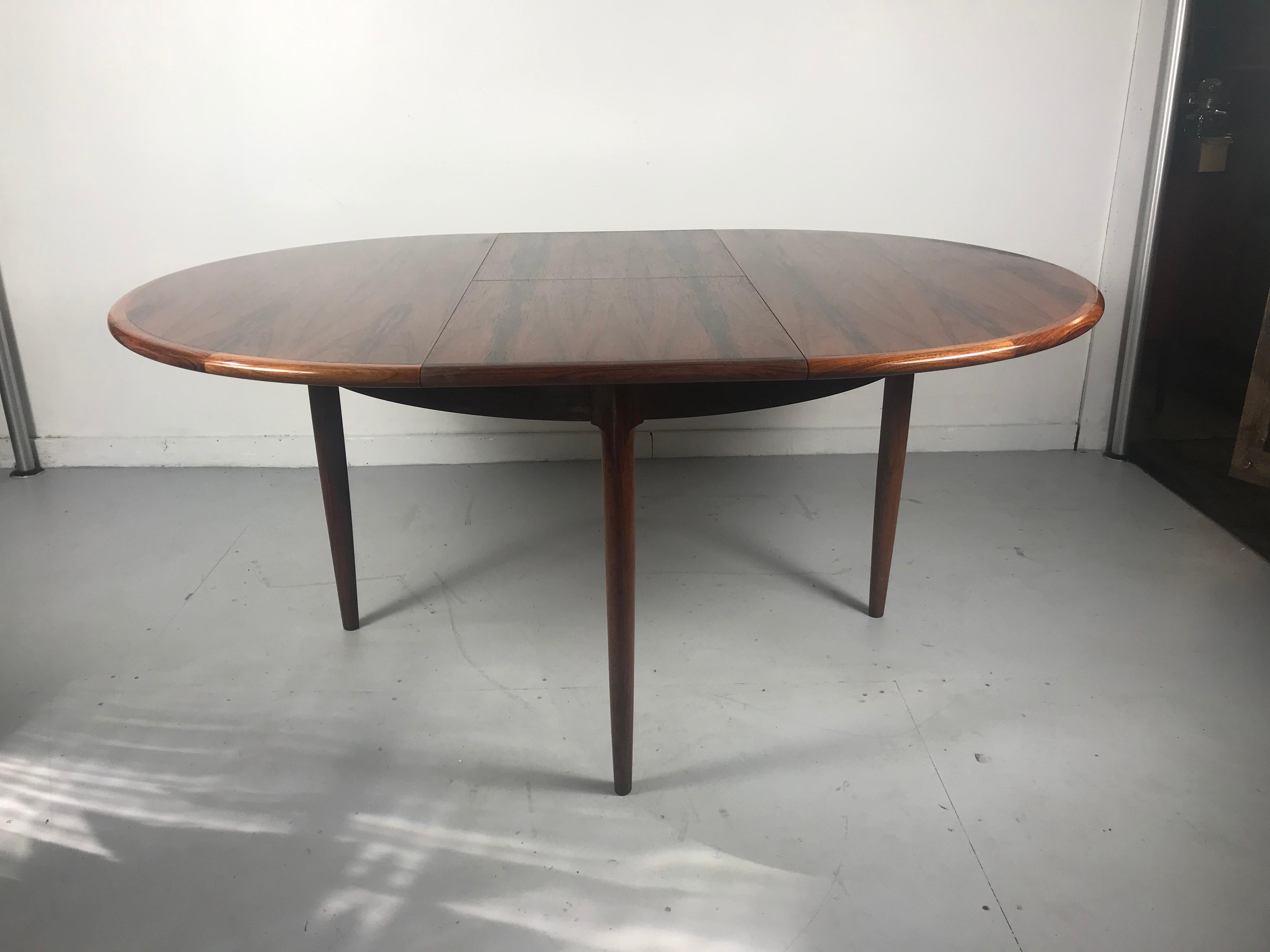 Mid-20th Century Niels Moller Extending Dining Table in Rosewood, Denmark, 1950