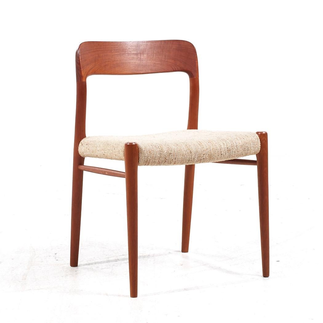 Danois Niels Moller Mid Century Danish Teak Model 77 Dining Chairs - Set of 4 en vente