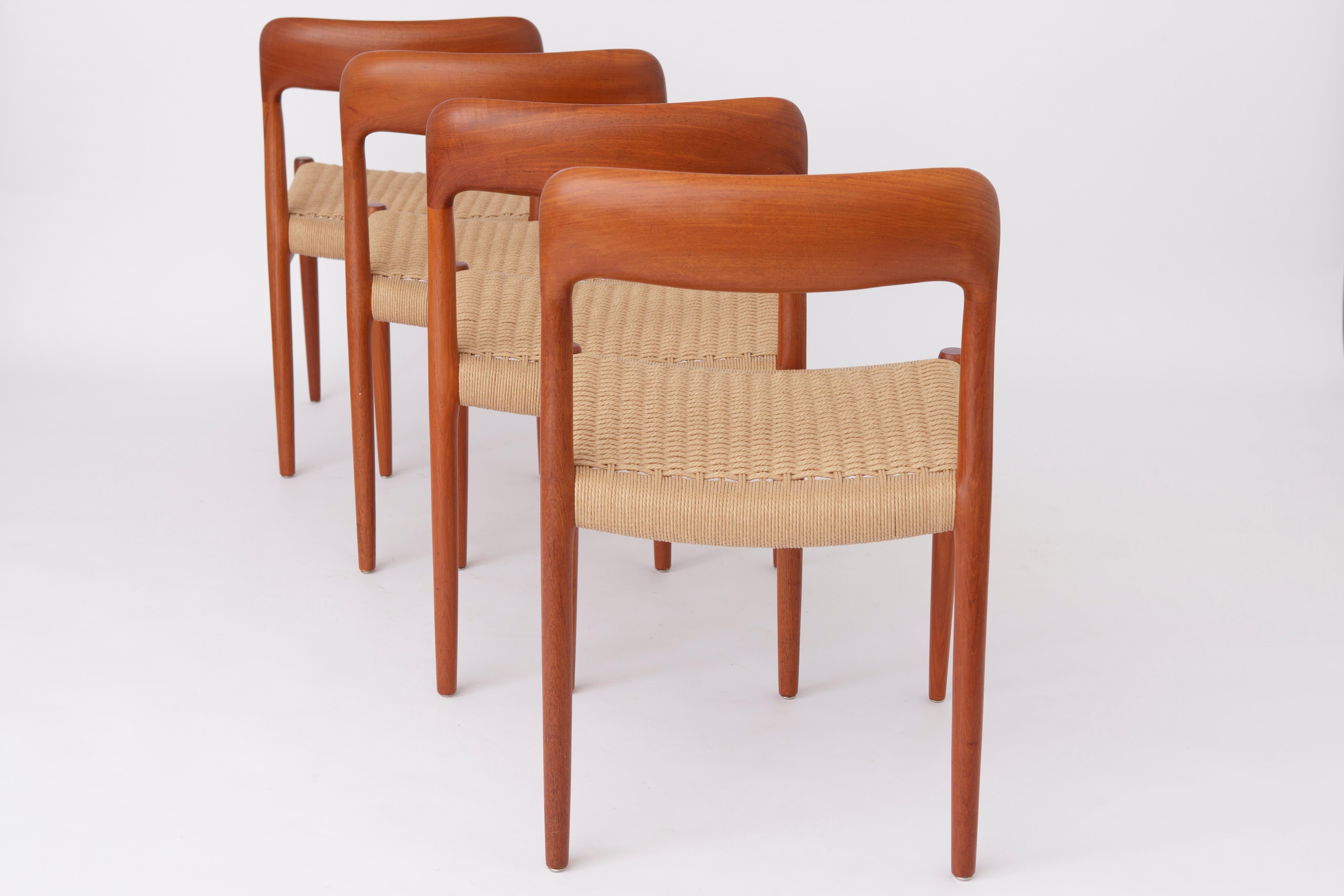 4 Niels Moller Teakholz-Esszimmerstühle aus der Mitte des Jahrhunderts mit Sitzen aus Papierkordeln, Dänemark (Dänisch) im Angebot