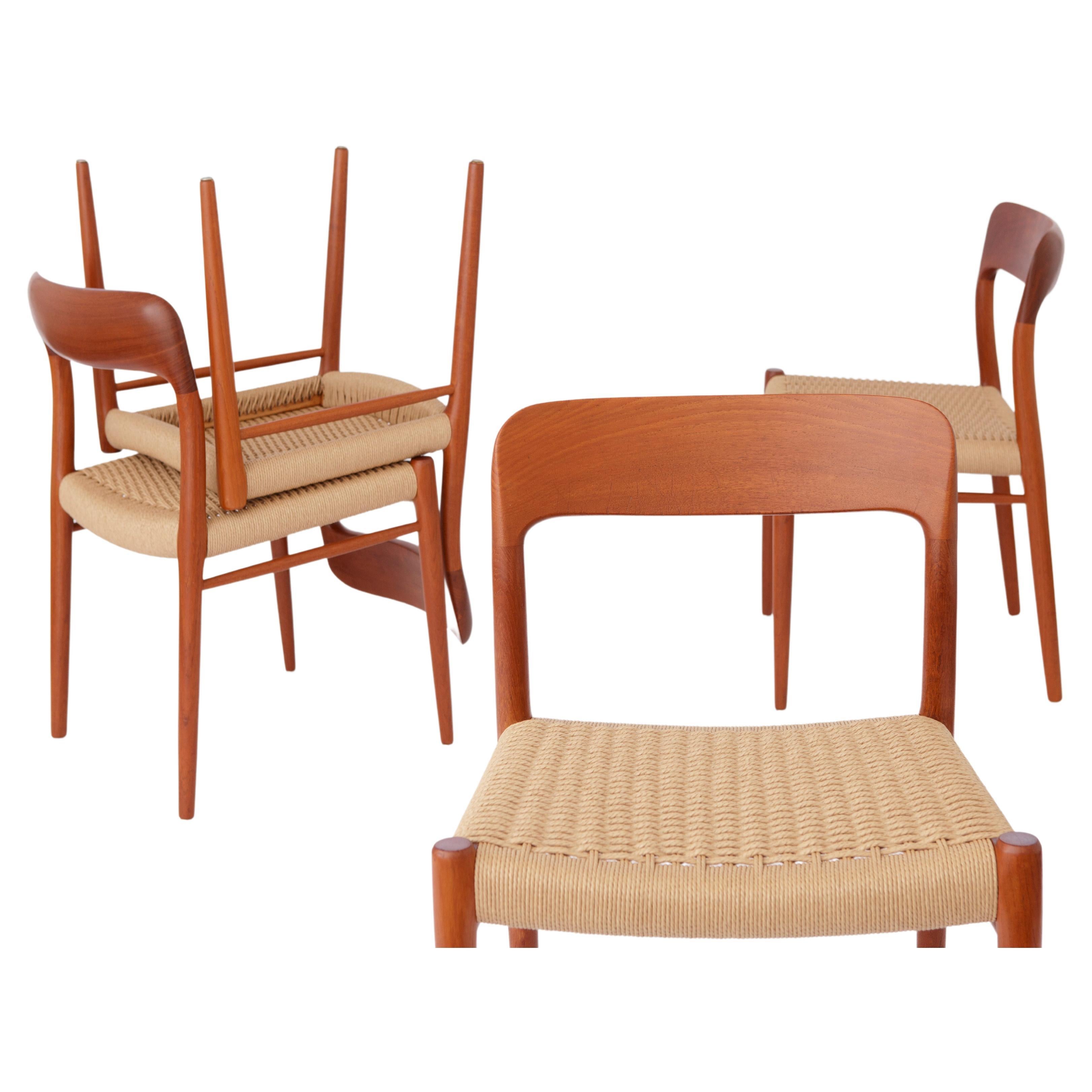 4 Niels Moller Teakholz-Esszimmerstühle aus der Mitte des Jahrhunderts mit Sitzen aus Papierkordeln, Dänemark im Angebot