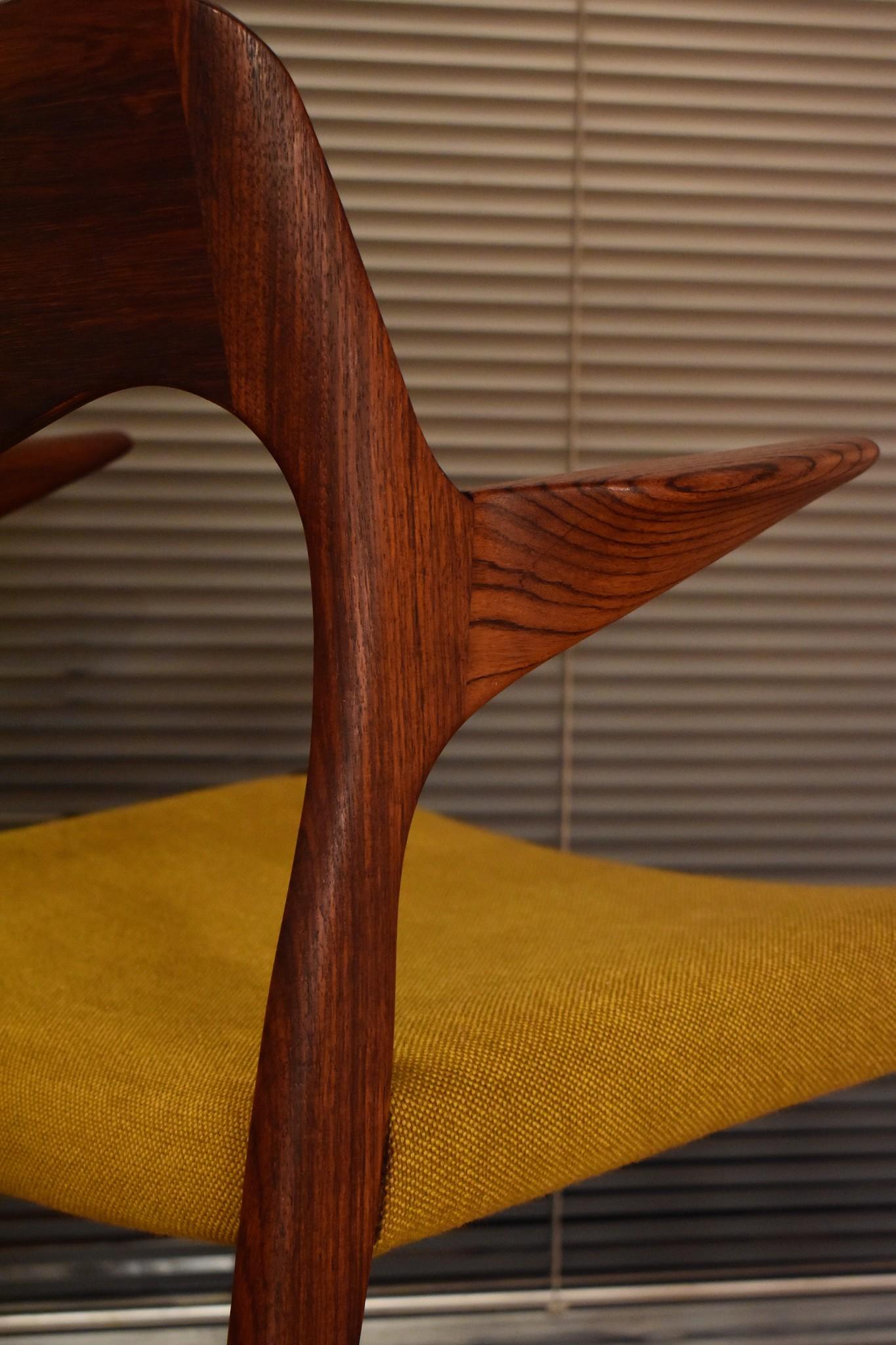 Mid-20th Century Niels Moller Model 55 Rosewood Carver for J.L Mollers Mobelfabrik