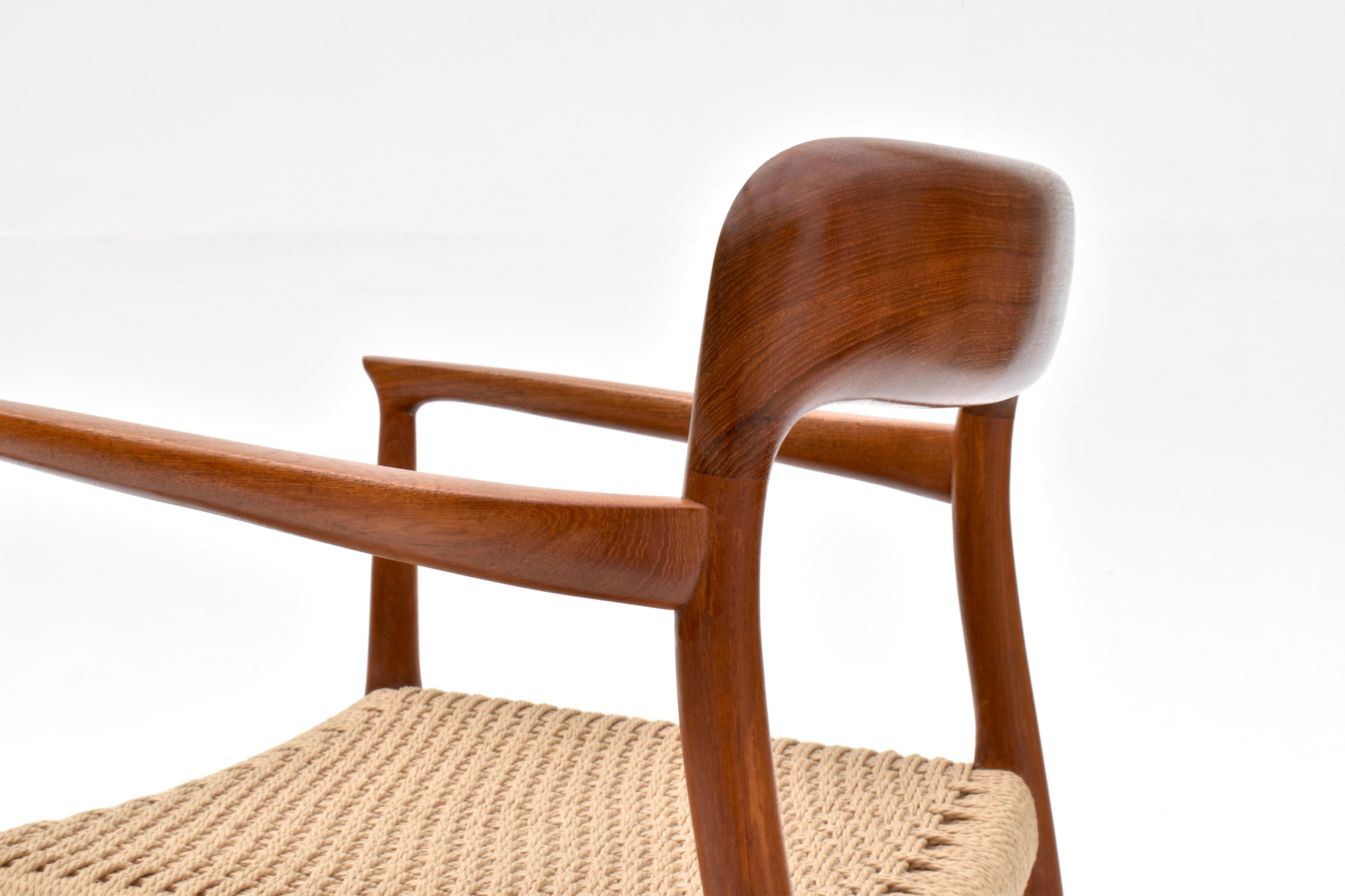Poltrona in teak e papercord Niels Moller Model 56 per J.L Mollers Mobelfabrik in vendita 6