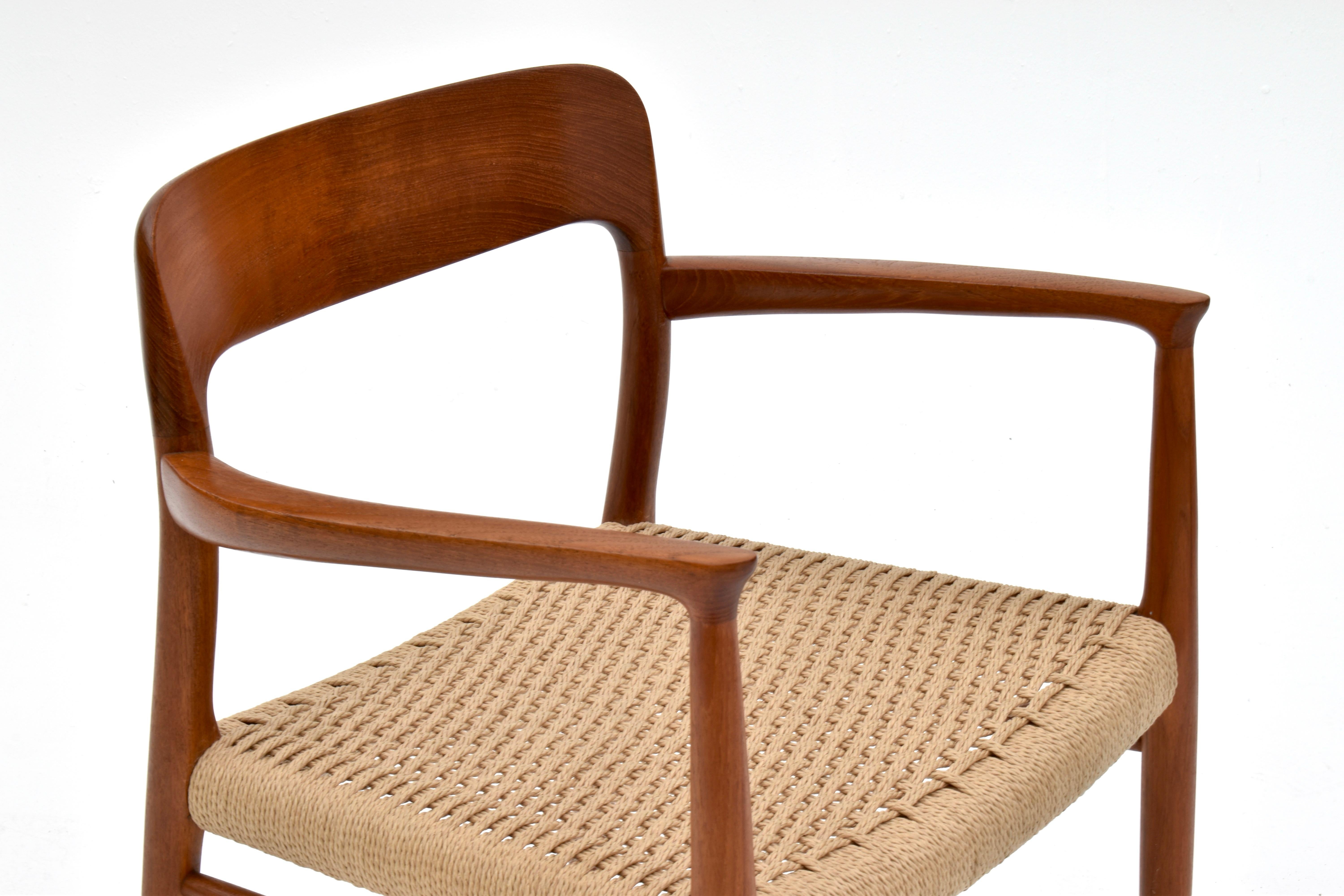 Poltrona in teak e papercord Niels Moller Model 56 per J.L Mollers Mobelfabrik in vendita 9