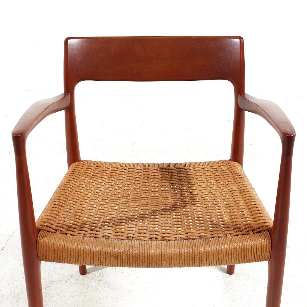 Niels Moller Modèle 57 MCM Chaises à manger de capitaine danoises en teck et corde - Paire en vente 3