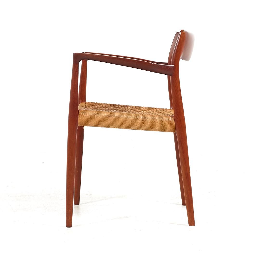 Niels Moller Modèle 57 MCM Chaises à manger de capitaine danoises en teck et corde - Paire en vente 2
