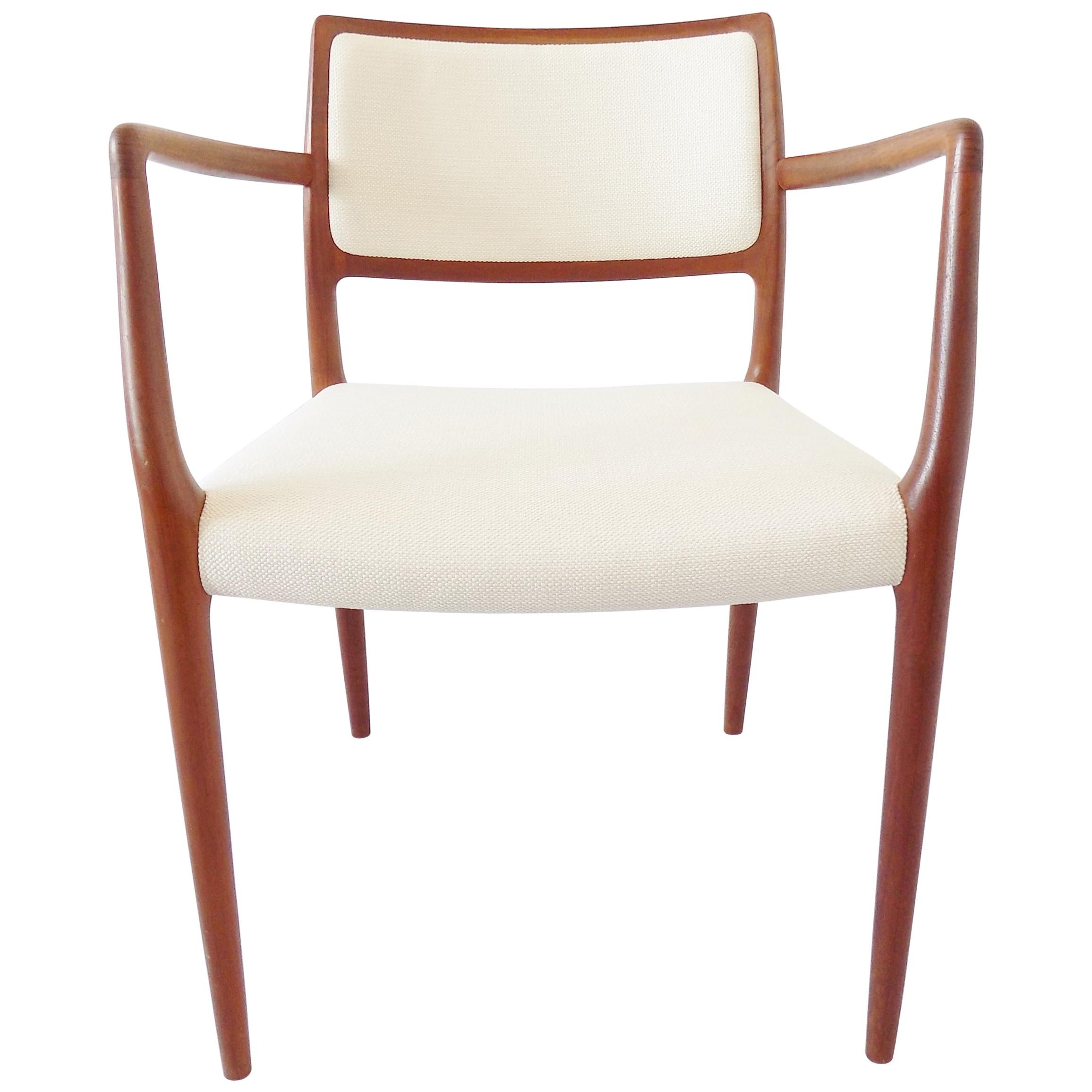 Niels Möller Model 65 Lounge Chair, Danish Teak Scandinavian modern, upholstered For Sale