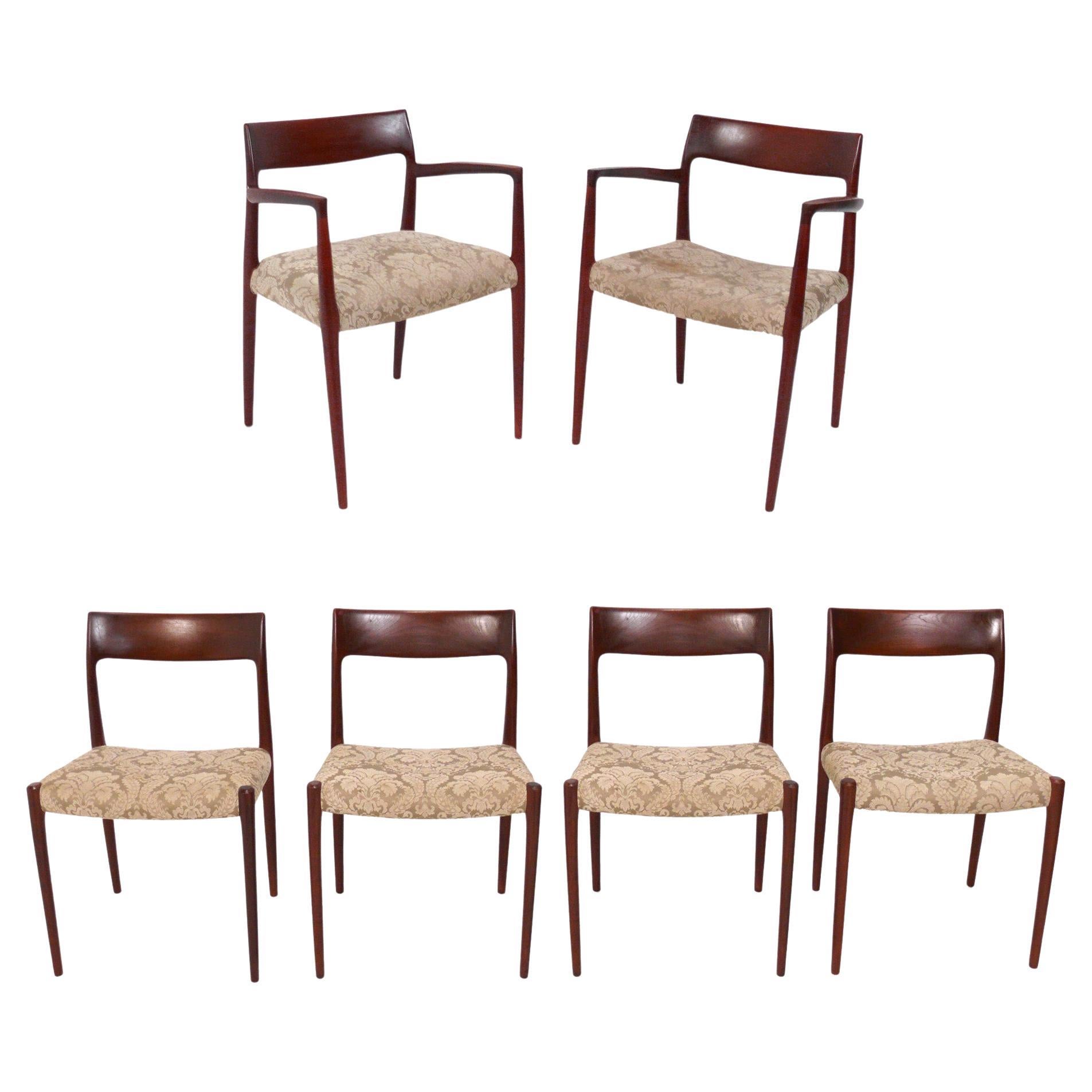 Set di sei sedie da pranzo moderne danesi Model No. 77 rivestite da Niels Moller in vendita