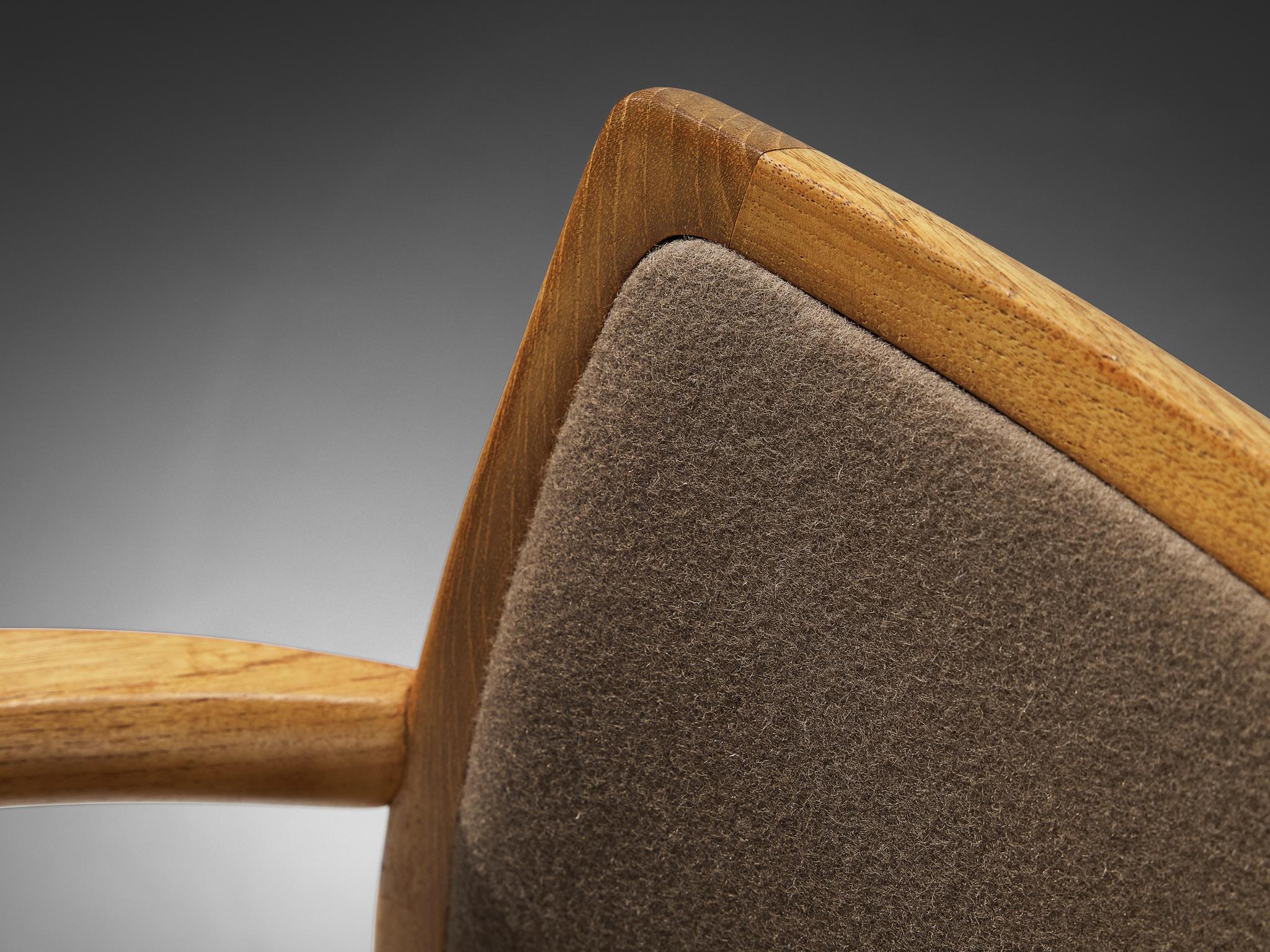 Sillón Niels O. Møller de teca y lana marrón verdosa en venta 2