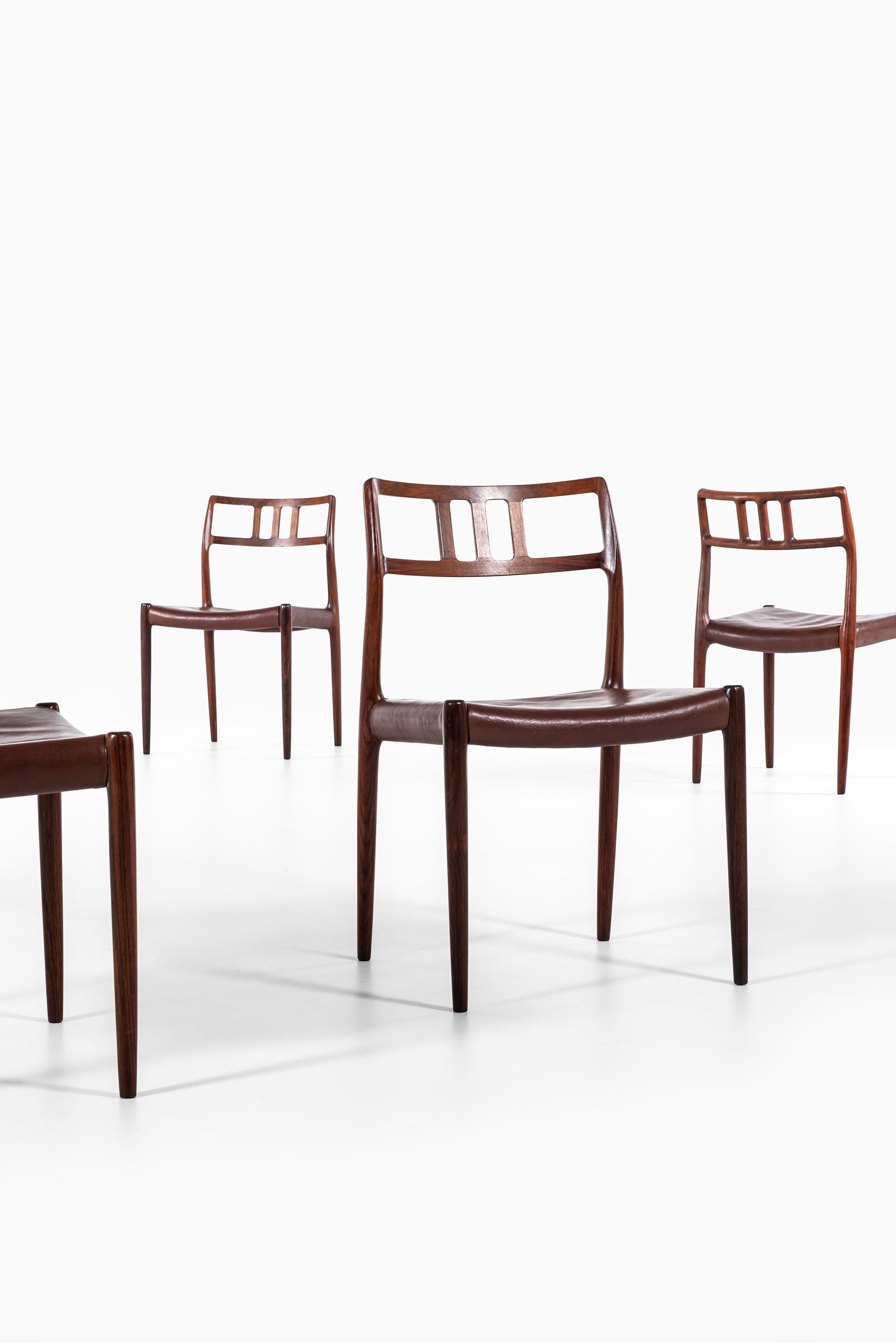 Rare set of 6 dining chairs model 79 designed by Niels O. Møller. Produced by J.L Møllers møbelfabrik in Denmark.