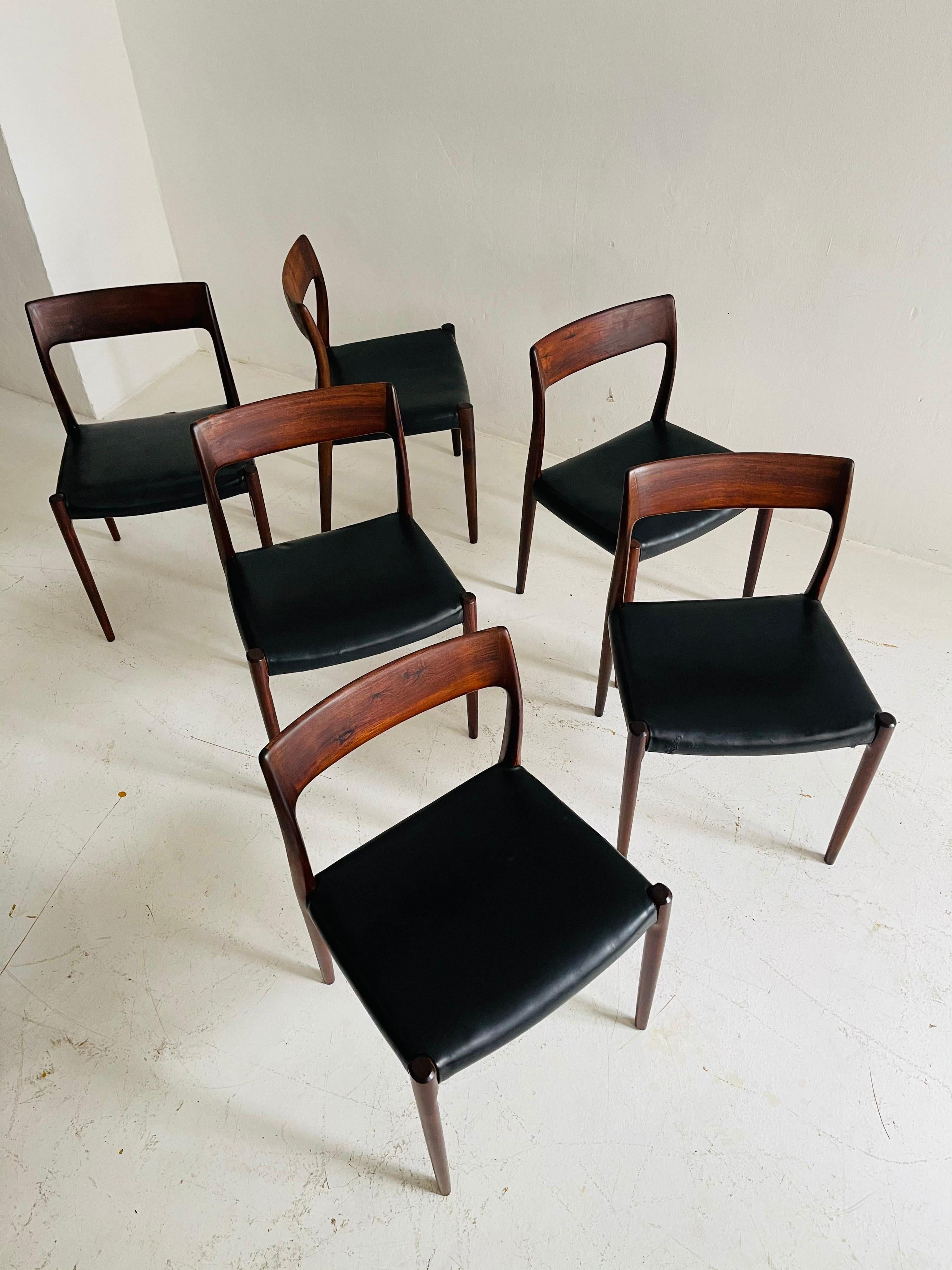 Niels O. Møller Dining Chairs No 77 Set of Six by Møllers Møbelfabrik in Denmark For Sale 2