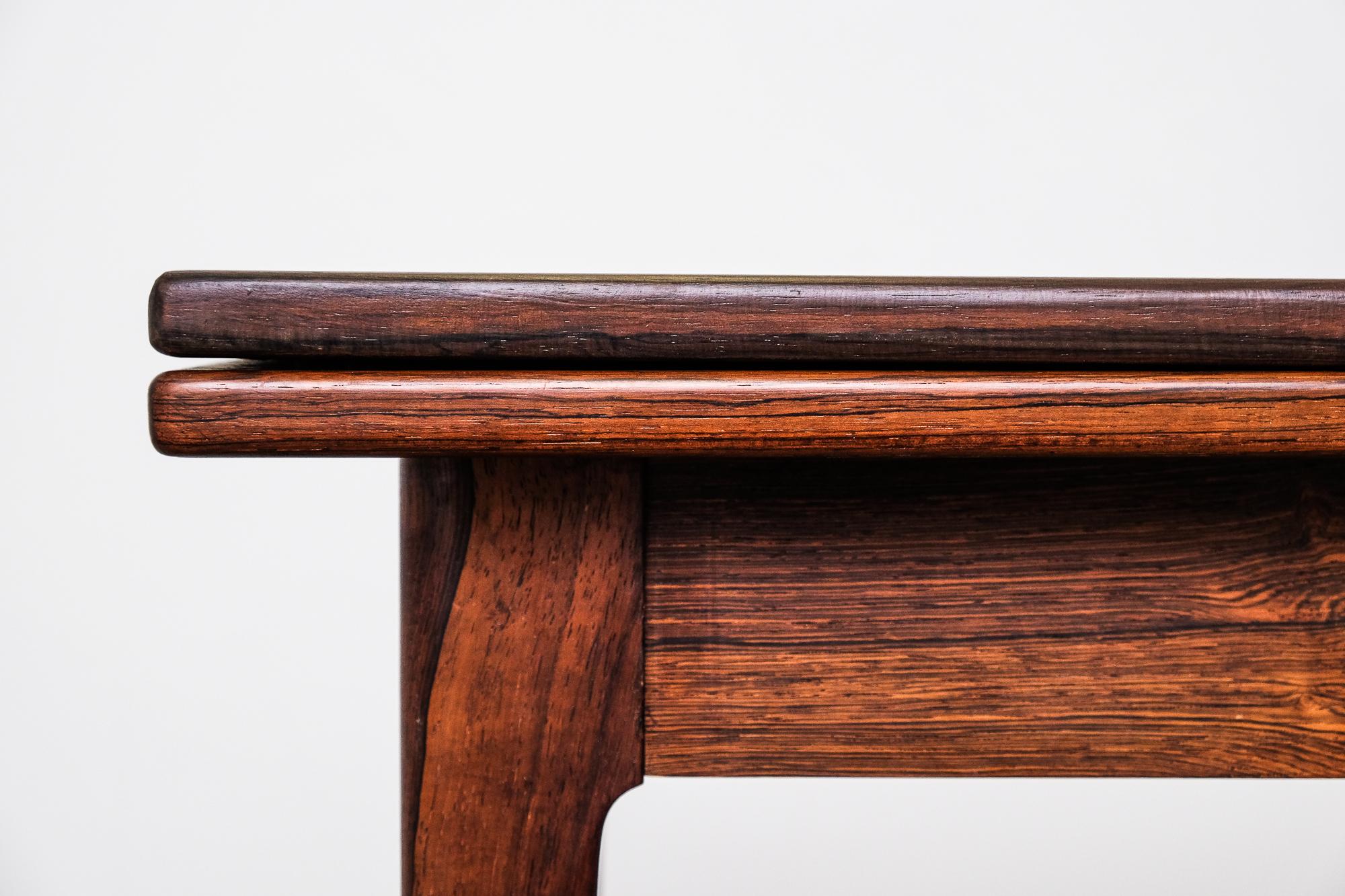 Mid-20th Century Niels O. Møller Dining Table Model 9B in Rosewood by J.L. Møllers Møbelfabrik