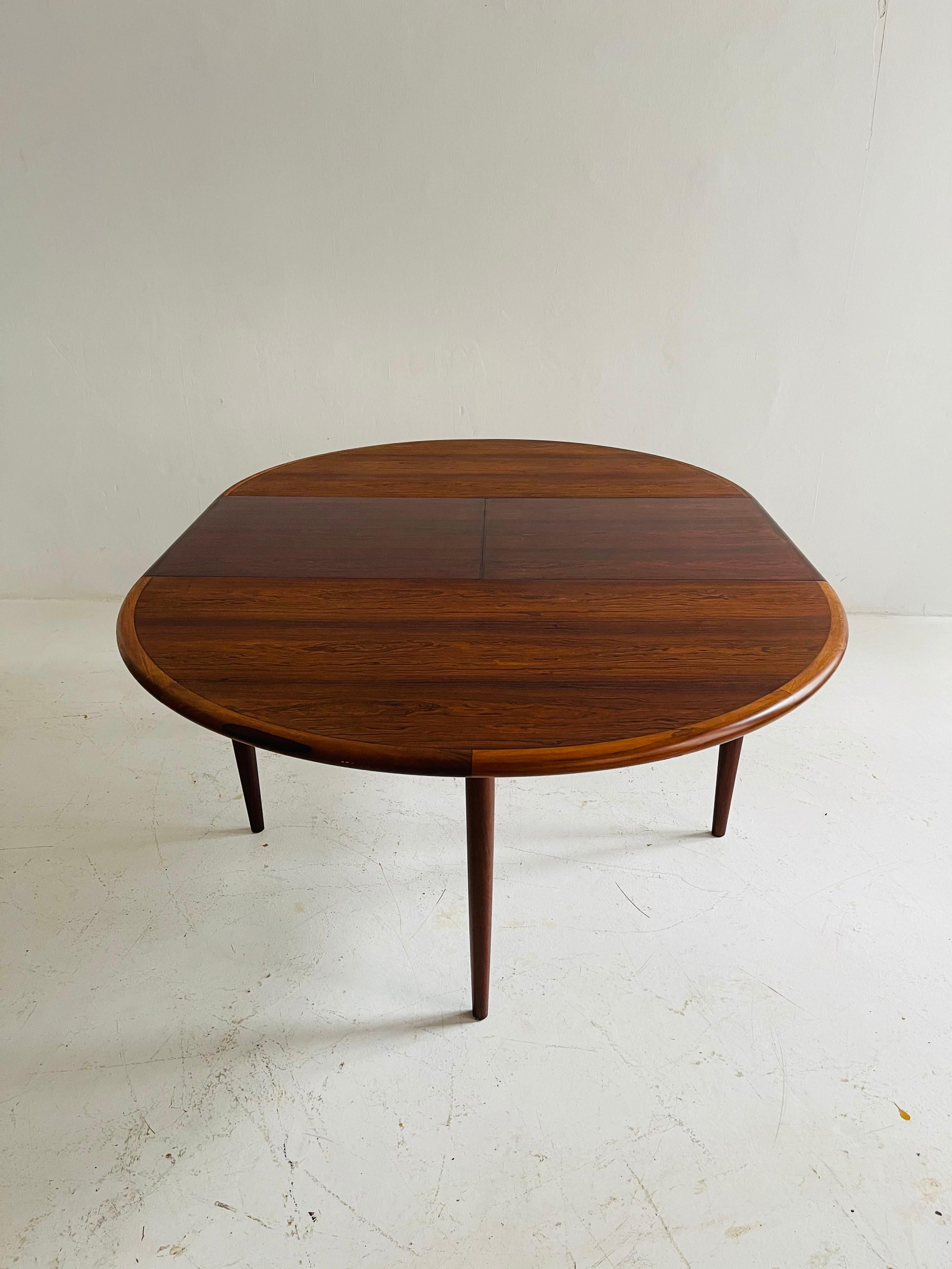 niels otto moller dining table