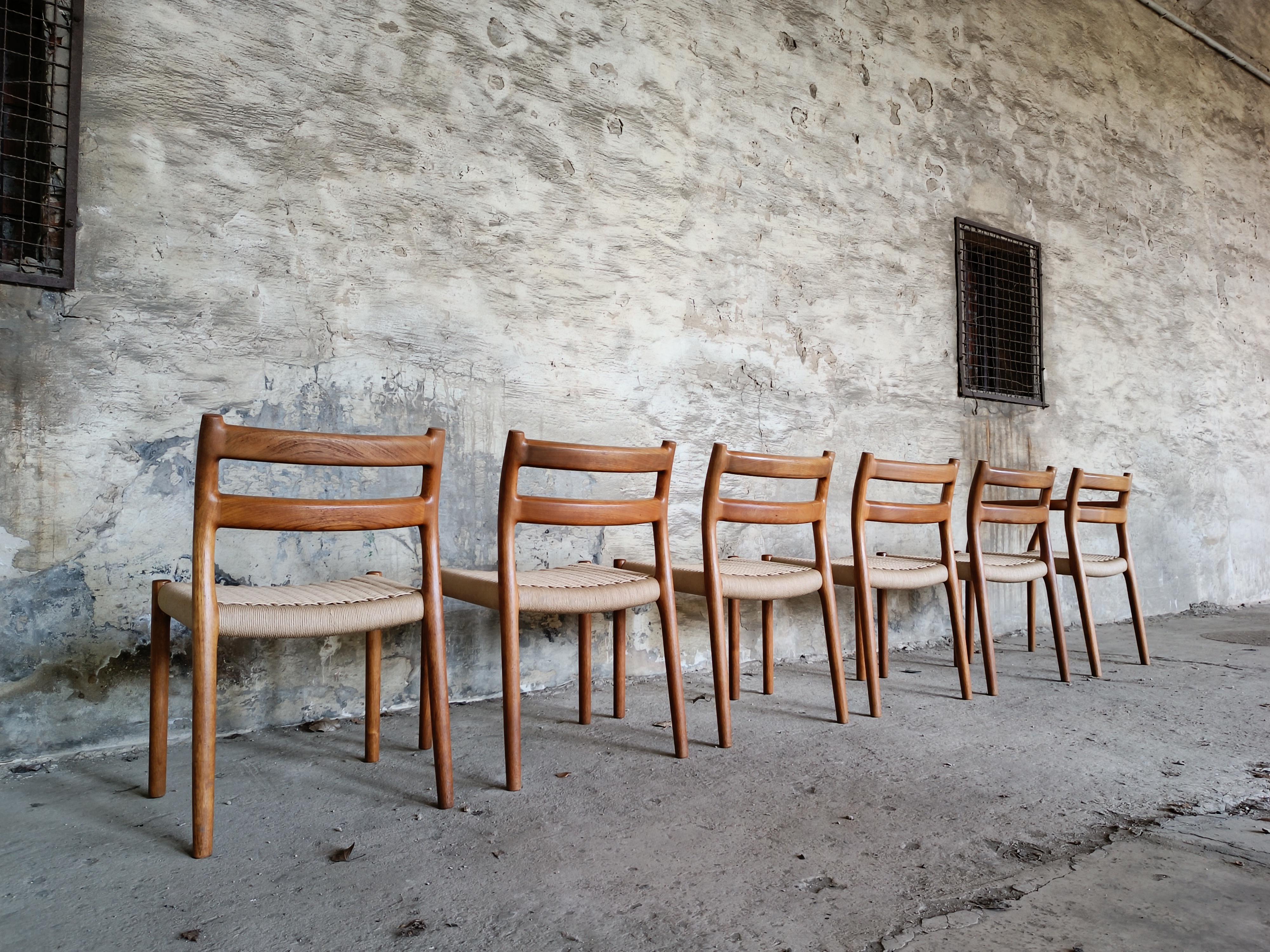 Niels O. Møller Modell 84+67 heavy Teak Chairs 6pcs.  In Good Condition For Sale In Uetze, NI