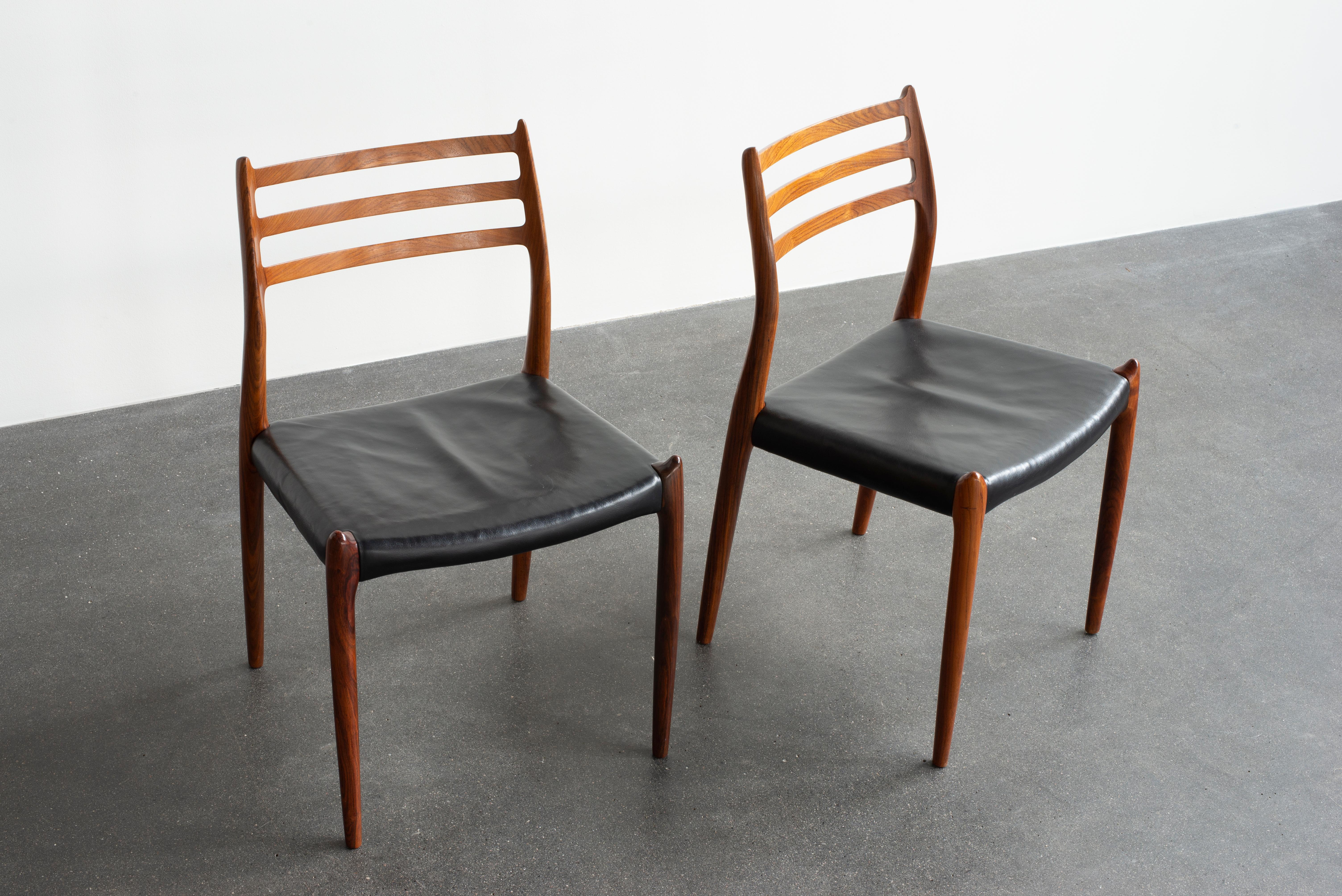Niels O. Møller Pair of Rosewood Chairs In Good Condition For Sale In Copenhagen, DK