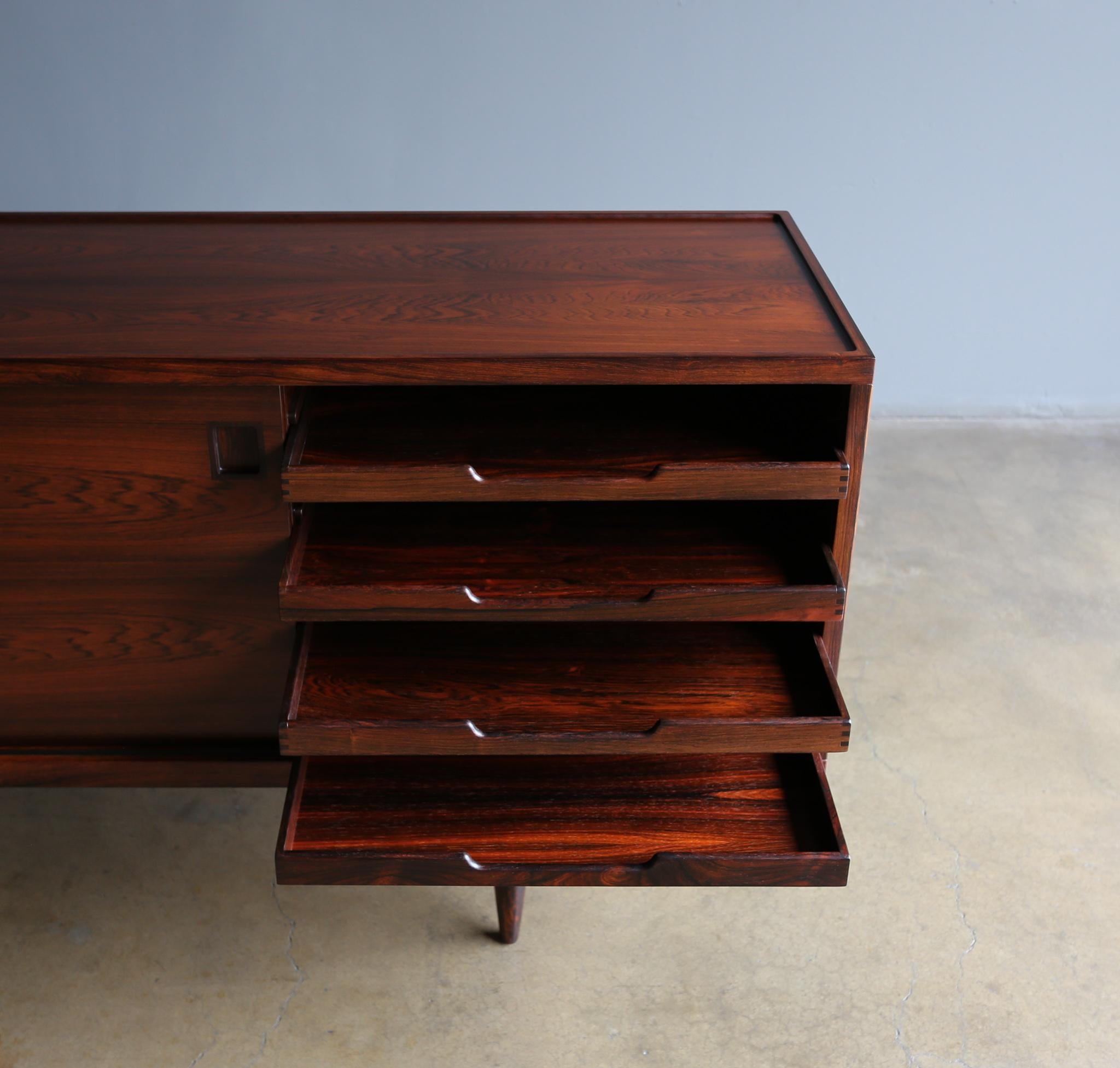 Niels O. Møller Rosewood Credenza for J.L. Møller Møbelfabrik, circa 1960 10