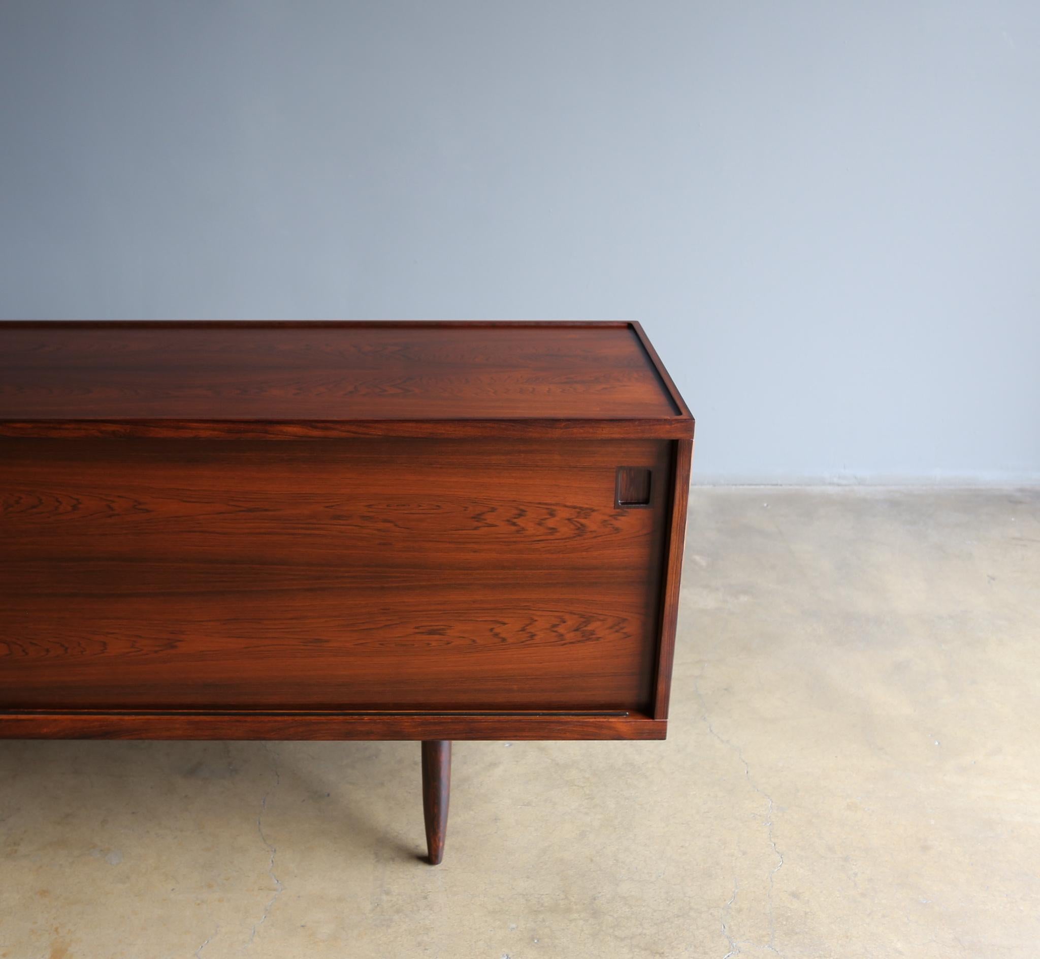 Niels O. Møller Rosewood Credenza for J.L. Møller Møbelfabrik, circa 1960 14