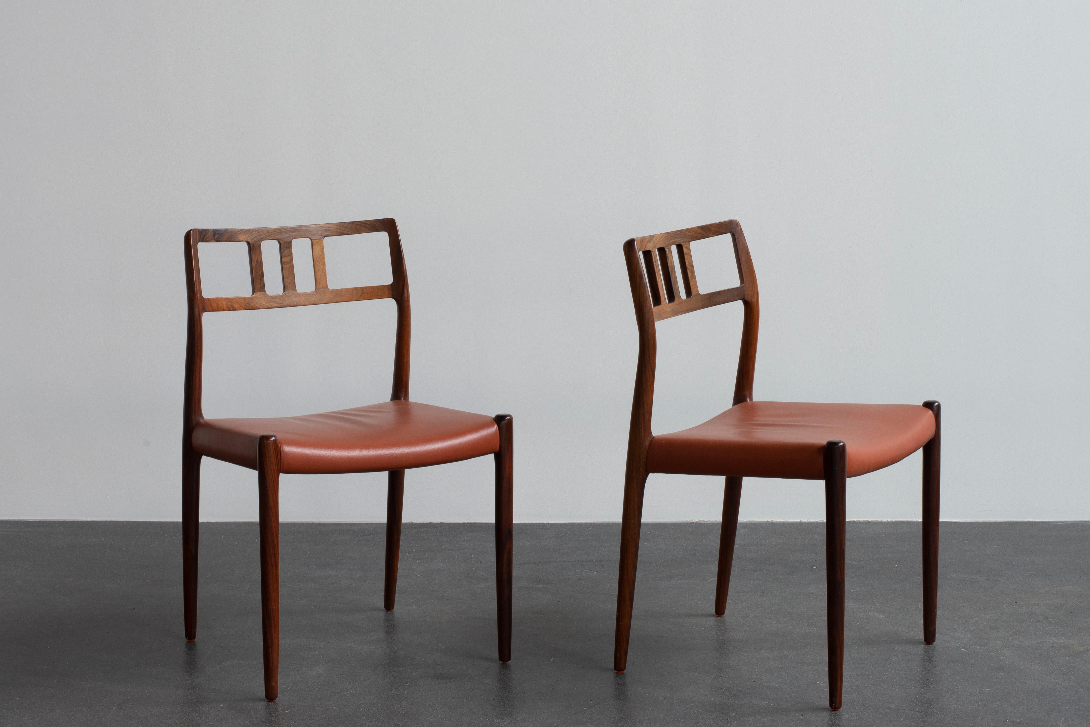 Niels O. Møller Set of Eight Rosewood Chairs In Good Condition For Sale In Copenhagen, DK