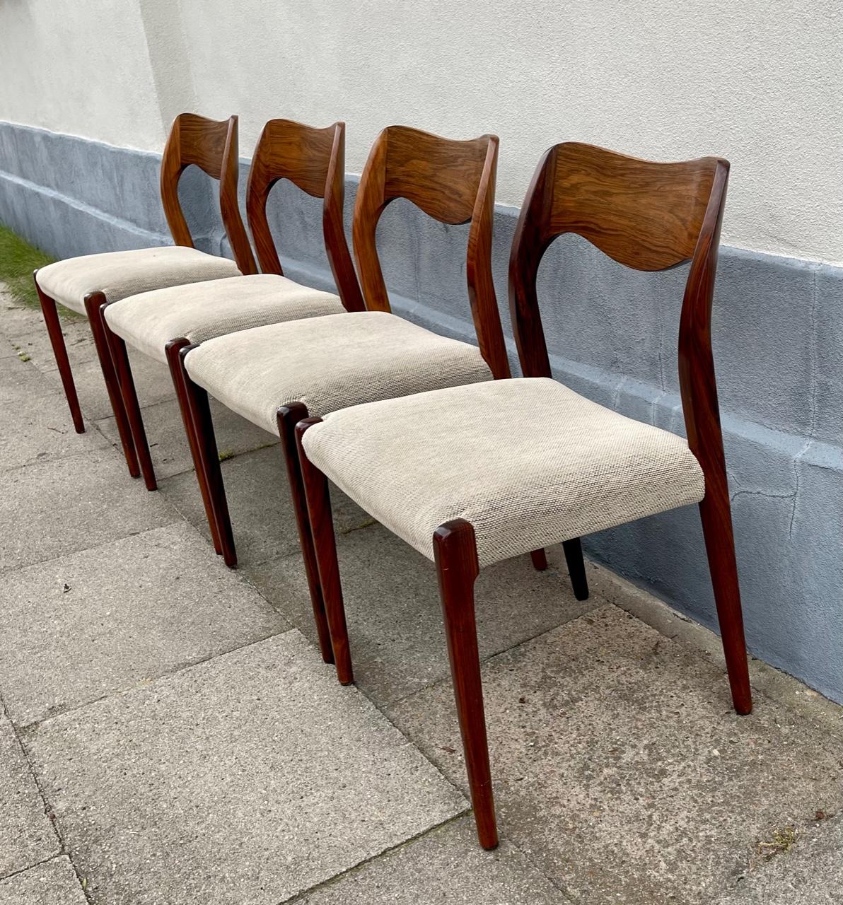 Mid-20th Century Niels O. Møller Walnut & Hallingdal Wool Chairs, Model 71, Set of 4 For Sale