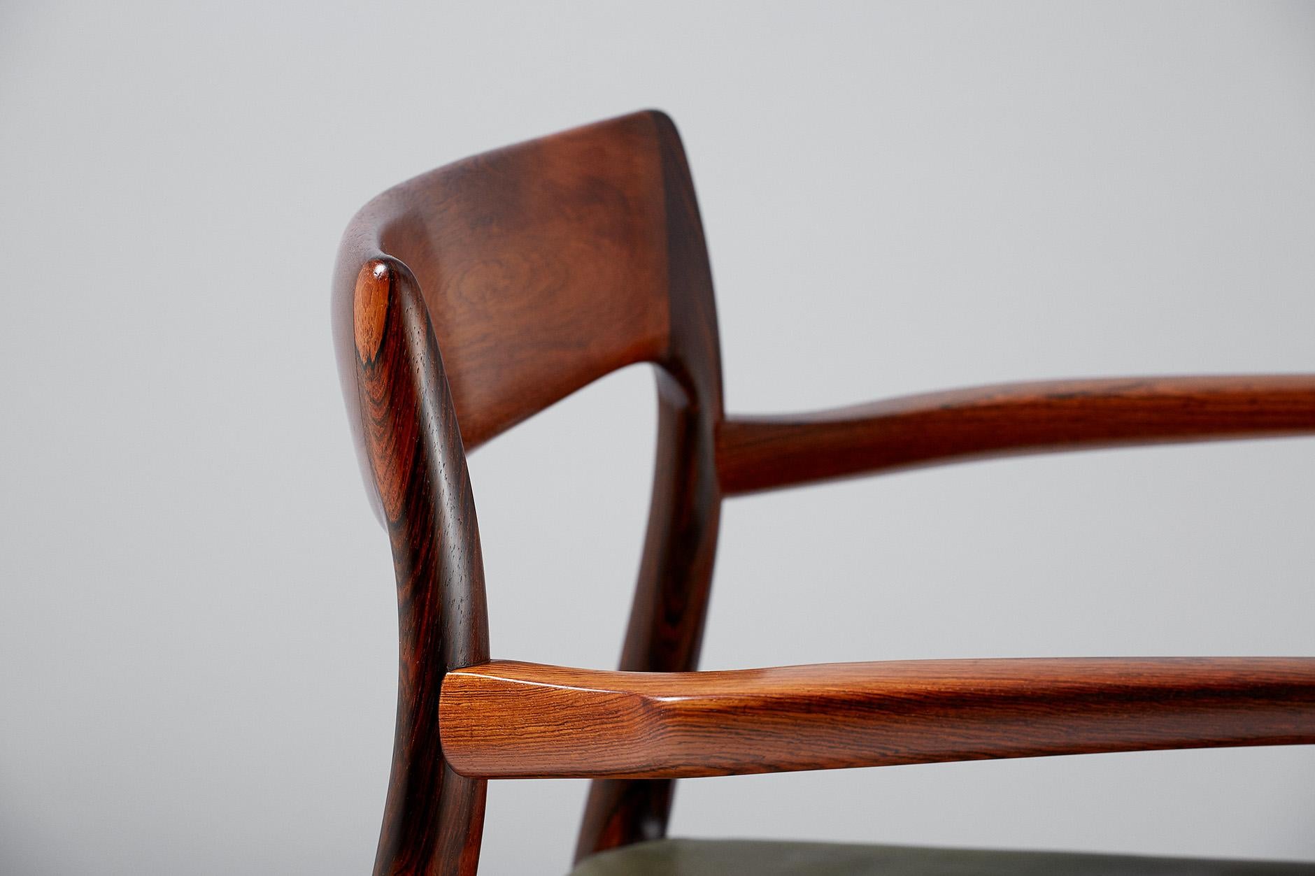 Niels O. Moller Model 57 Rosewood Carver Chair In Good Condition In London, GB