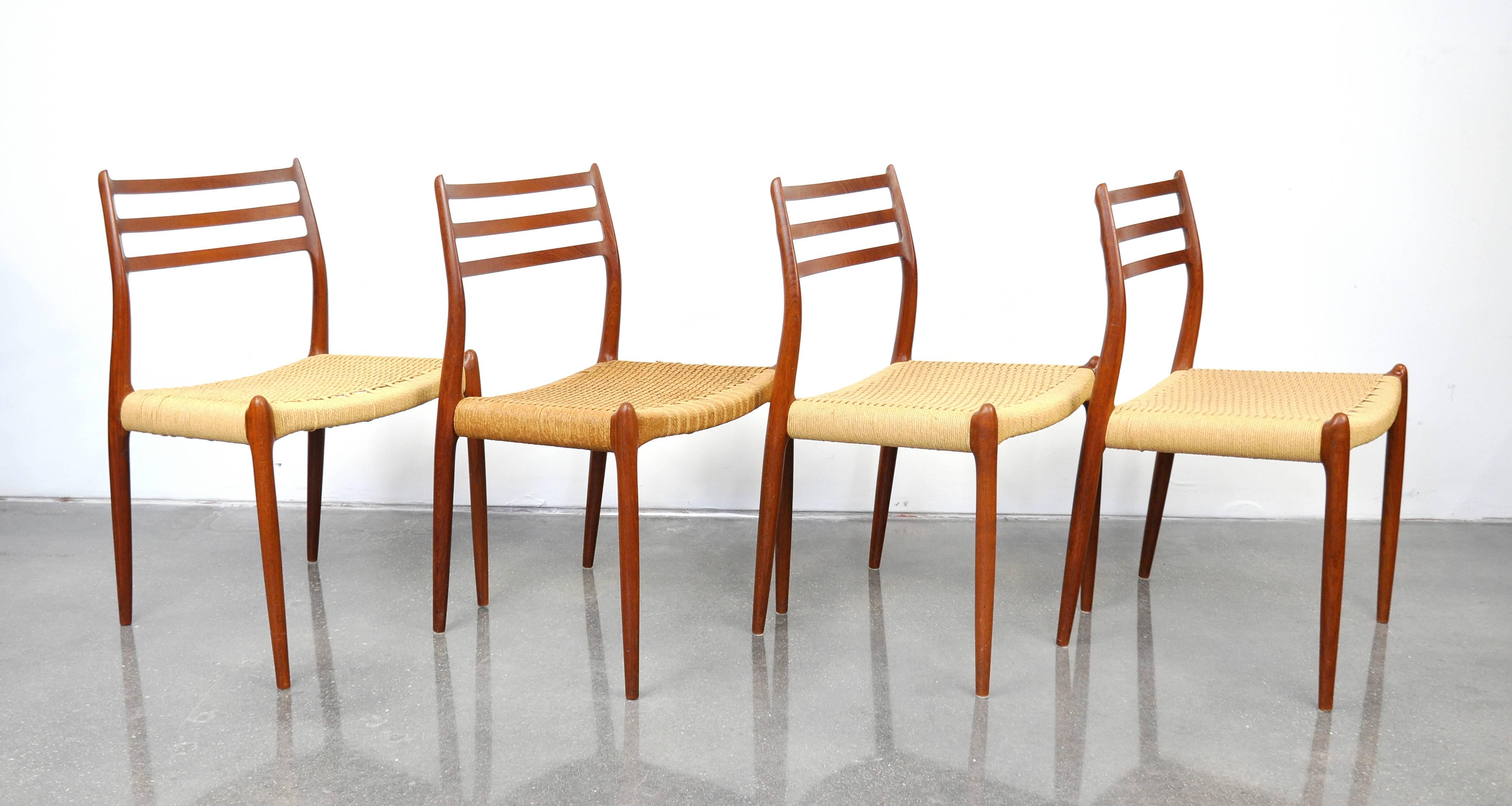 Chaises à manger en teck modèle 78 de Niels O. Moller 7
