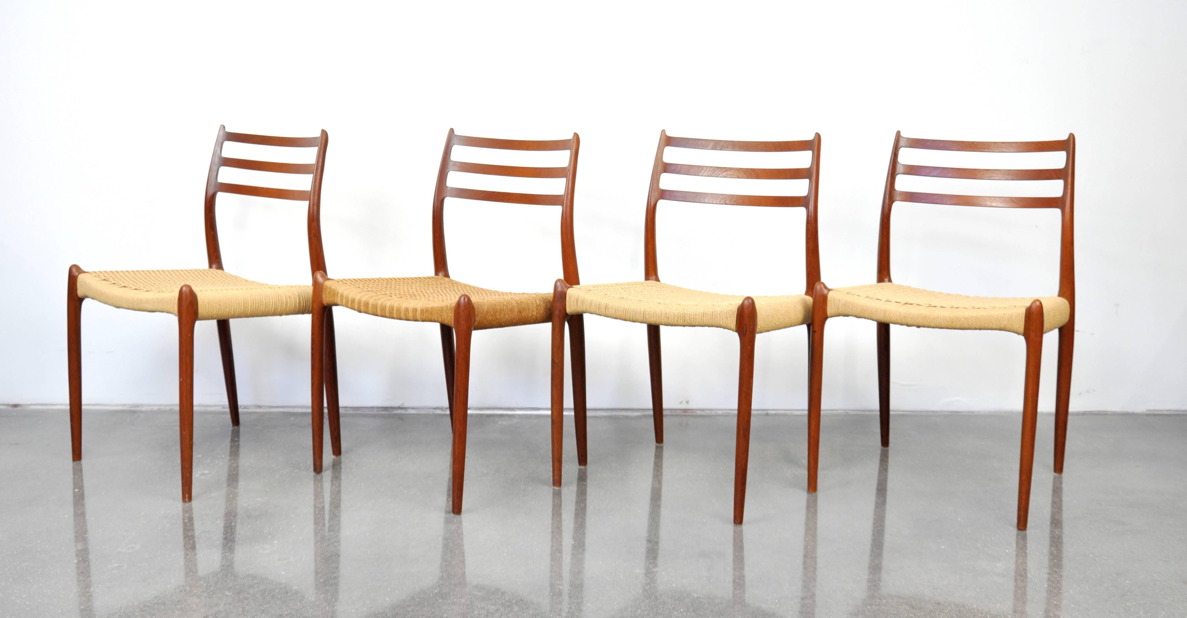 Chaises à manger en teck modèle 78 de Niels O. Moller 8