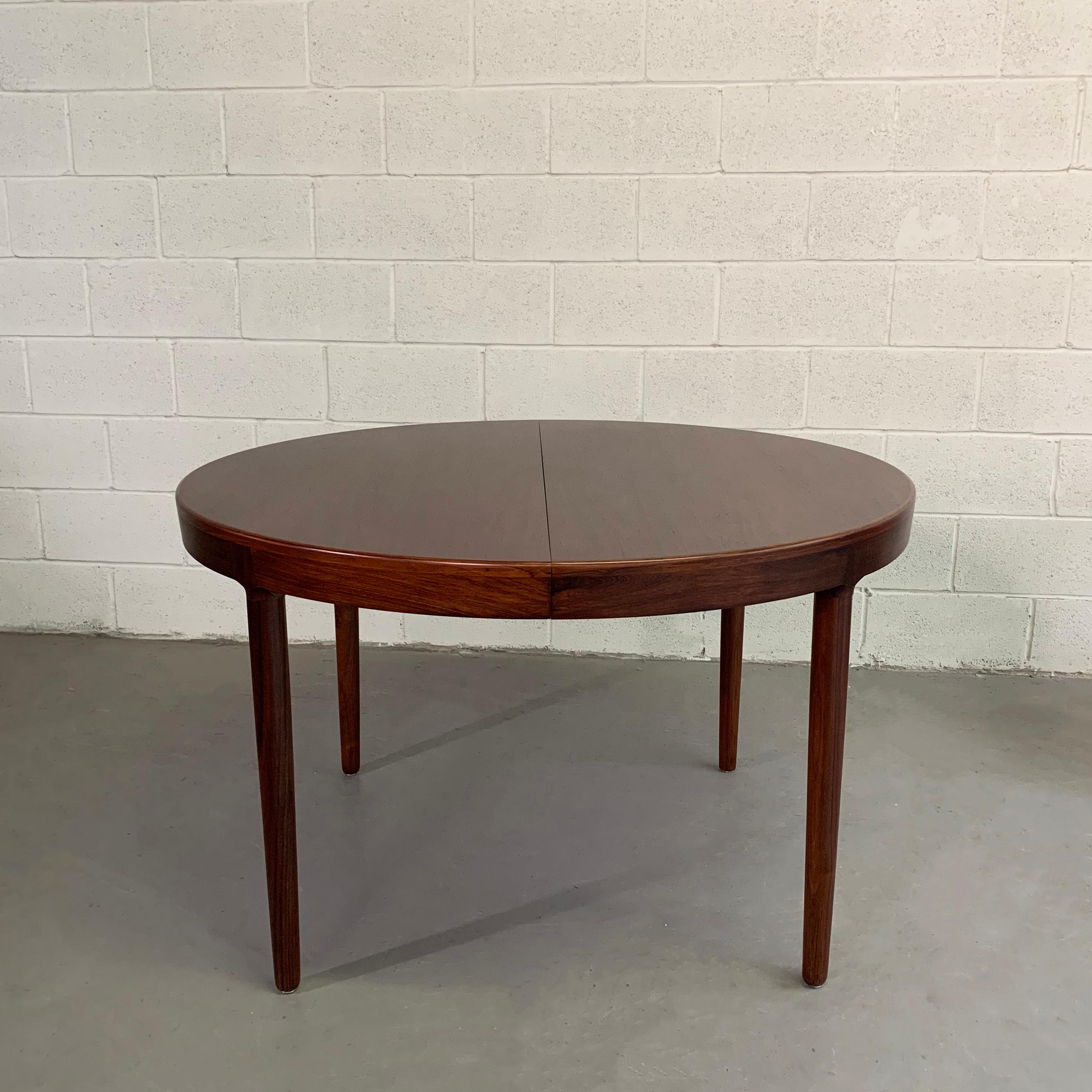 Niels O Moller Round Rosewood Extension Dining Set 4