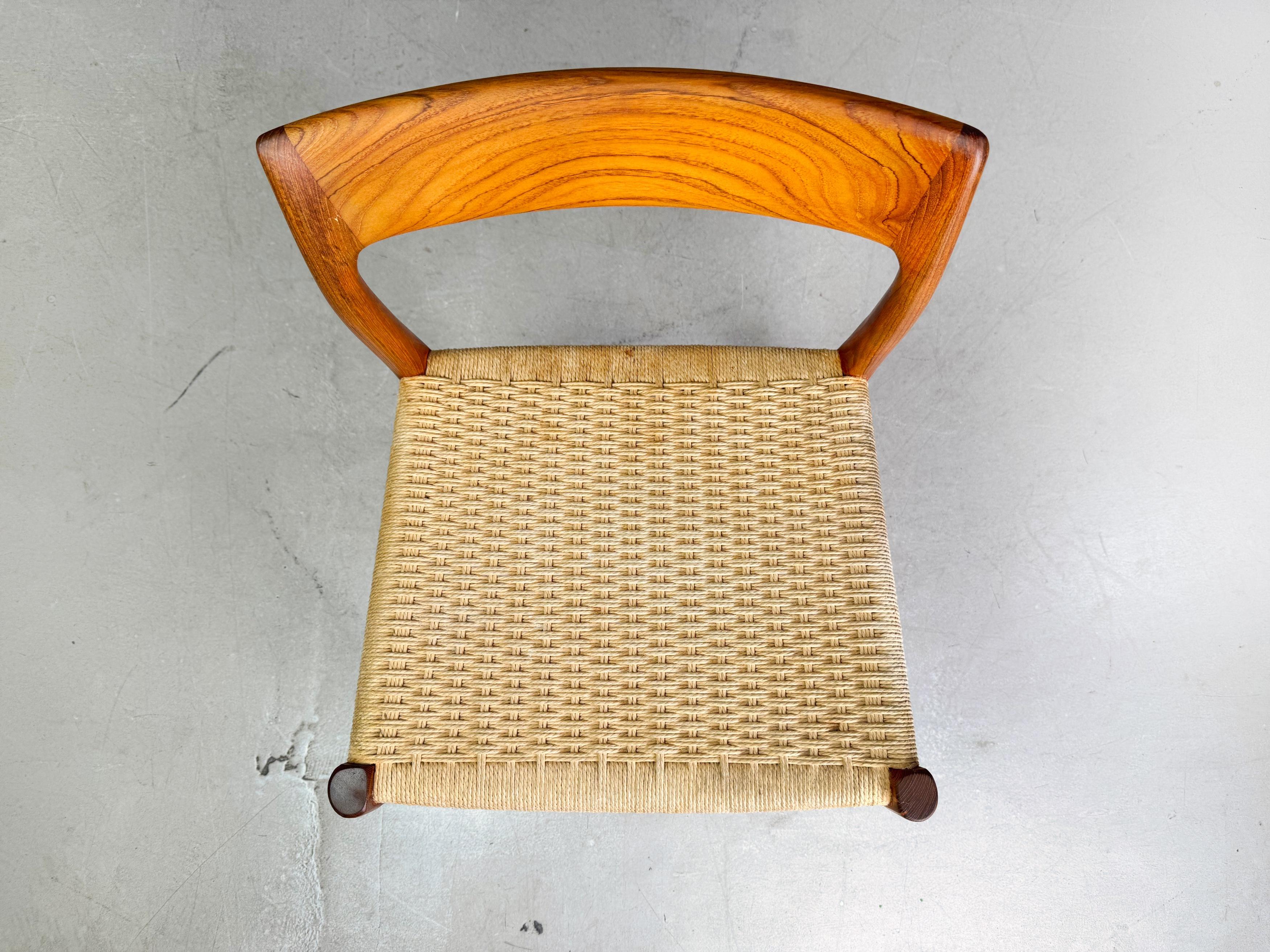 Milieu du XXe siècle Niels O Moller Stuhl modèle 77 J.L. Møllers Møbelfabrik teck en vente