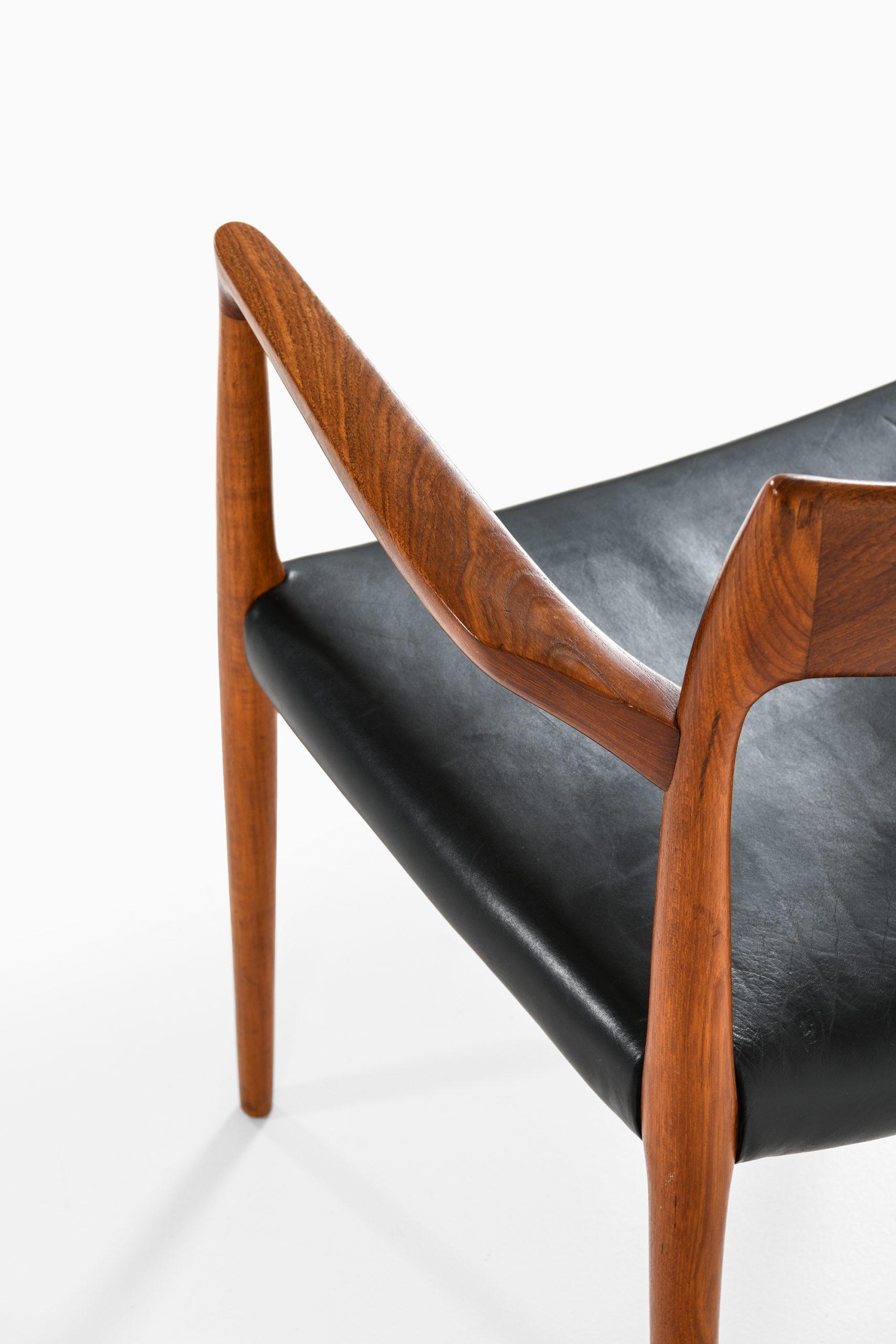 Mid-20th Century Niels Otto Møller Armchair Model 57 by J.L Møllers Møbelfabrik in Denmark For Sale