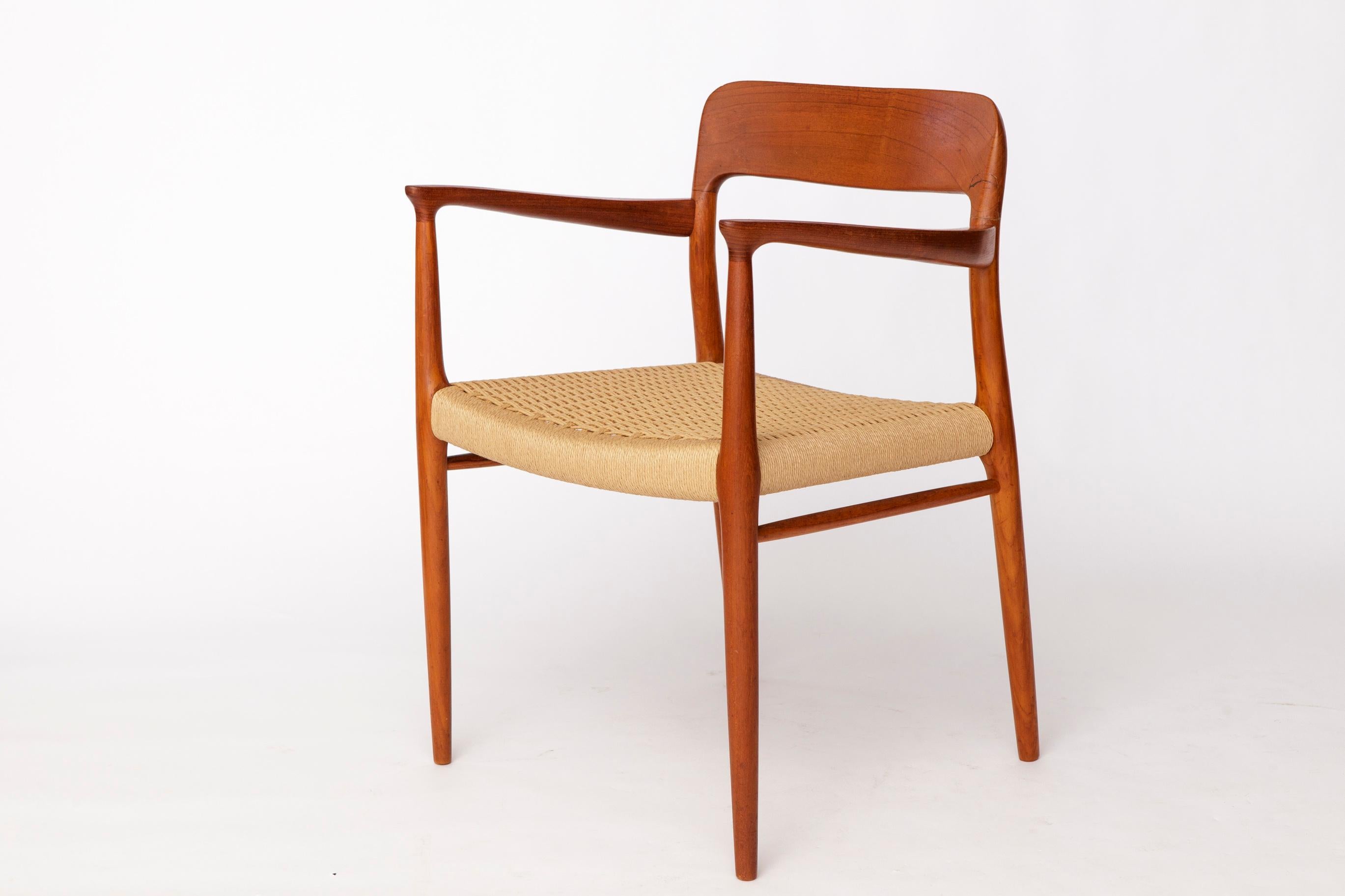 Niels Otto Møller Sillón nº 56 - Teca y cuerda danesa - 1954 Danés de mediados de siglo Moderno de mediados de siglo en venta