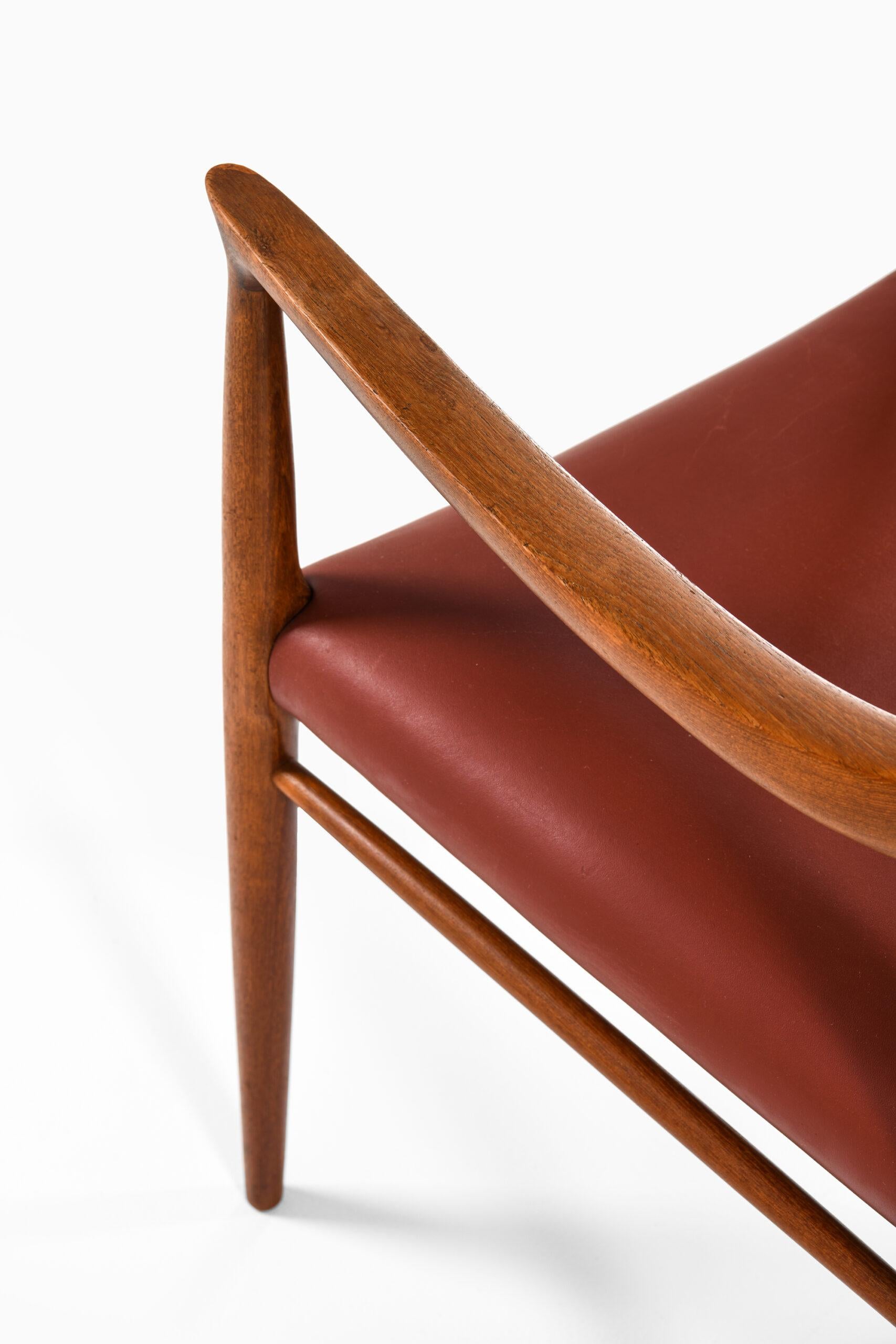 Cuir Fauteuils Niels Otto Møller Modèle 57 Produit par J.L Møllers Møbelfabrik en vente