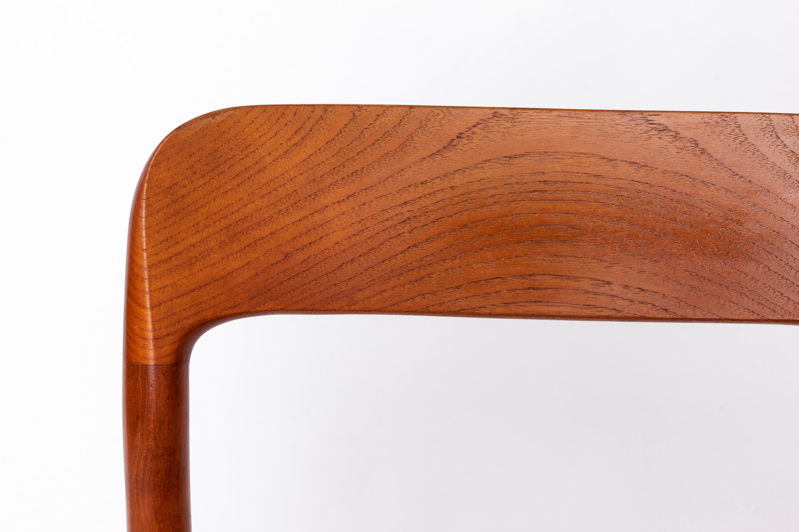Niels Otto Møller Chair, Model 75 (1950s) – with Repair

A beautiful single dining chair, Model 75, designed by Niels Otto Møller in the 1950s. Crafted from solid teak, the frame has been carefully refinished and oiled. The seat has been newly