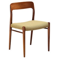 Chaise de salle à manger Niels Otto Møller en teck et tapisserie vert mousse