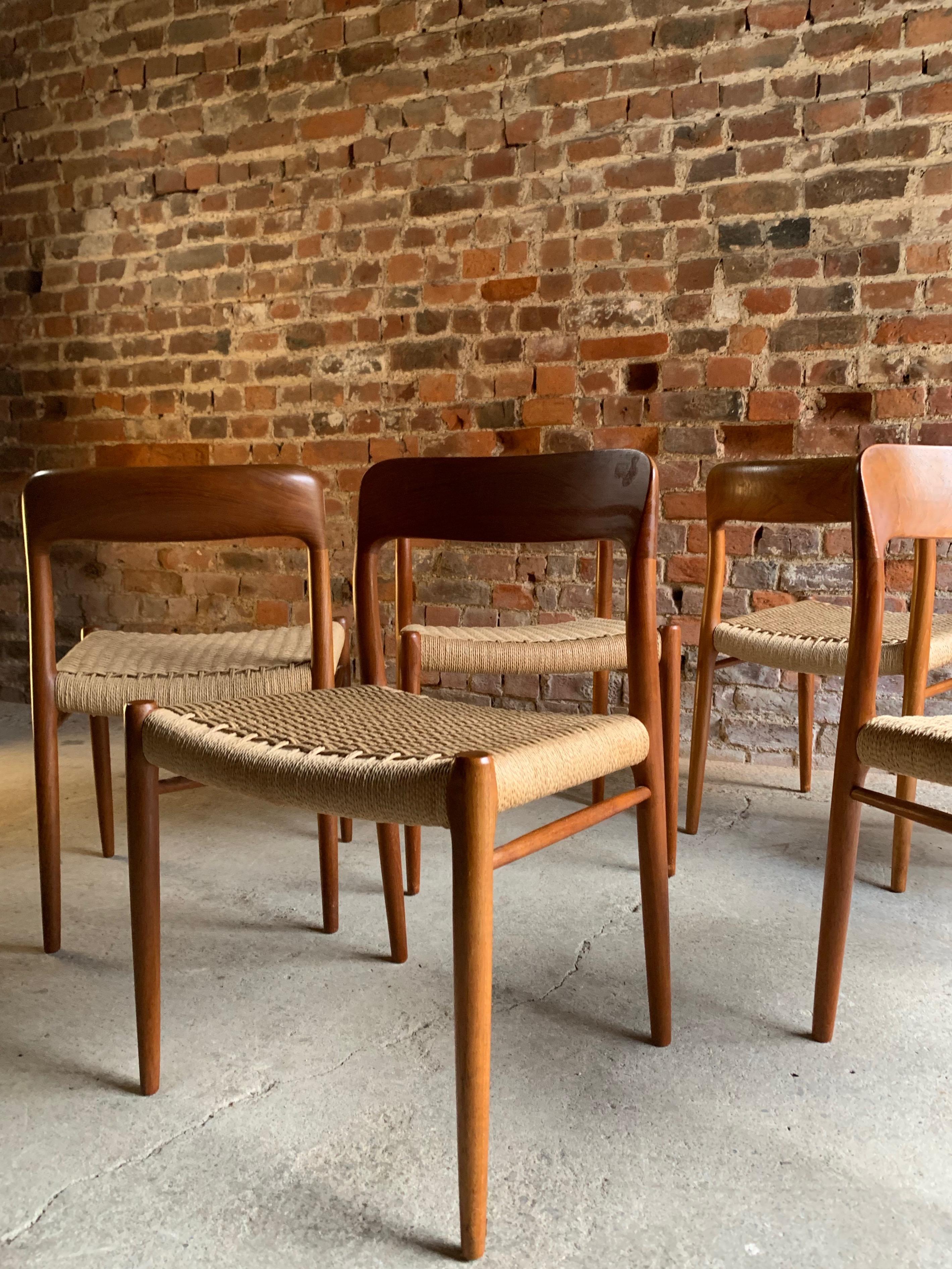 Niels Otto Møller Dining Chairs Set of Six Model 75 JL Møller Møbelfabrik Danish 4