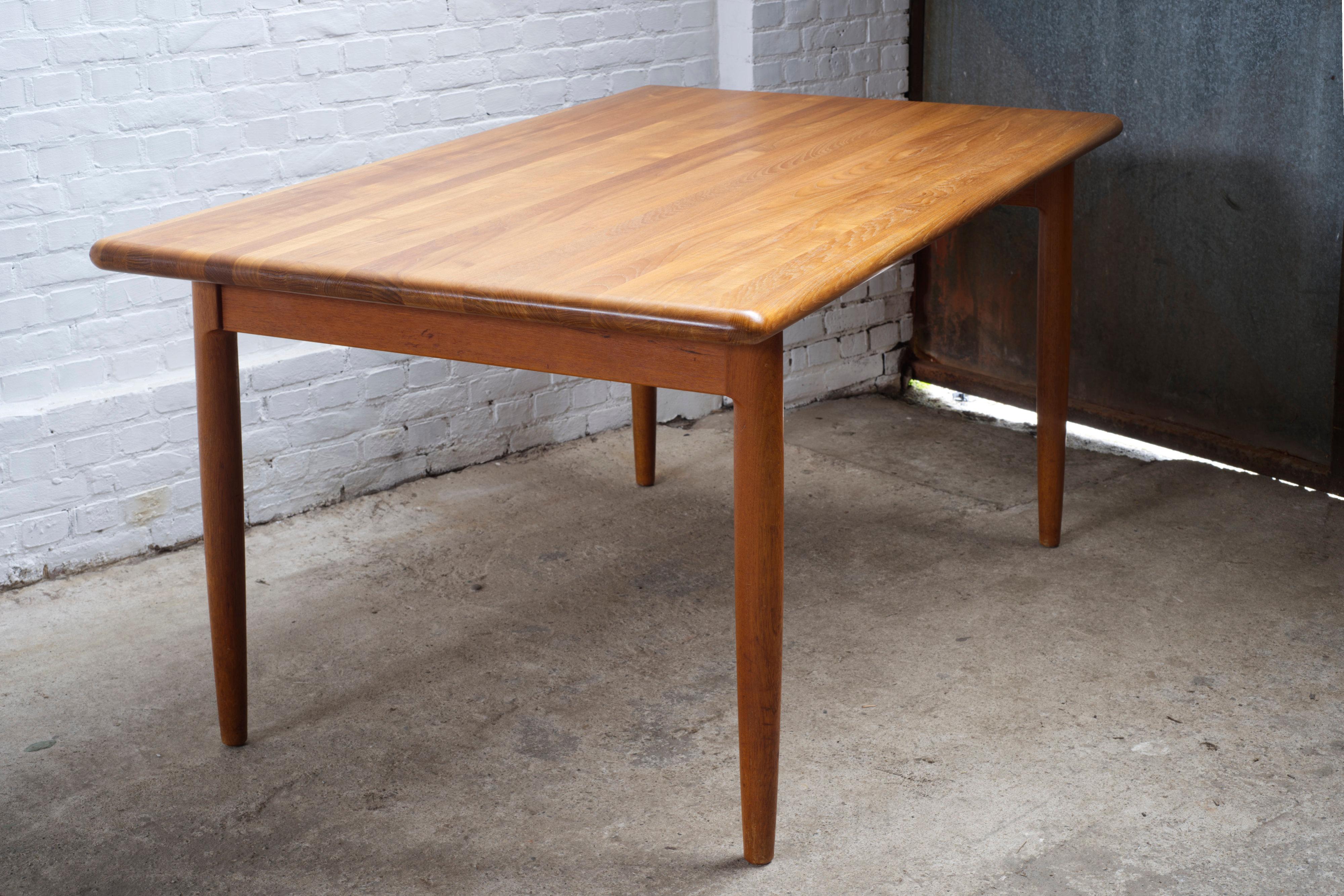 Mid-20th Century Niels Otto Møller dining table 24A in Teak