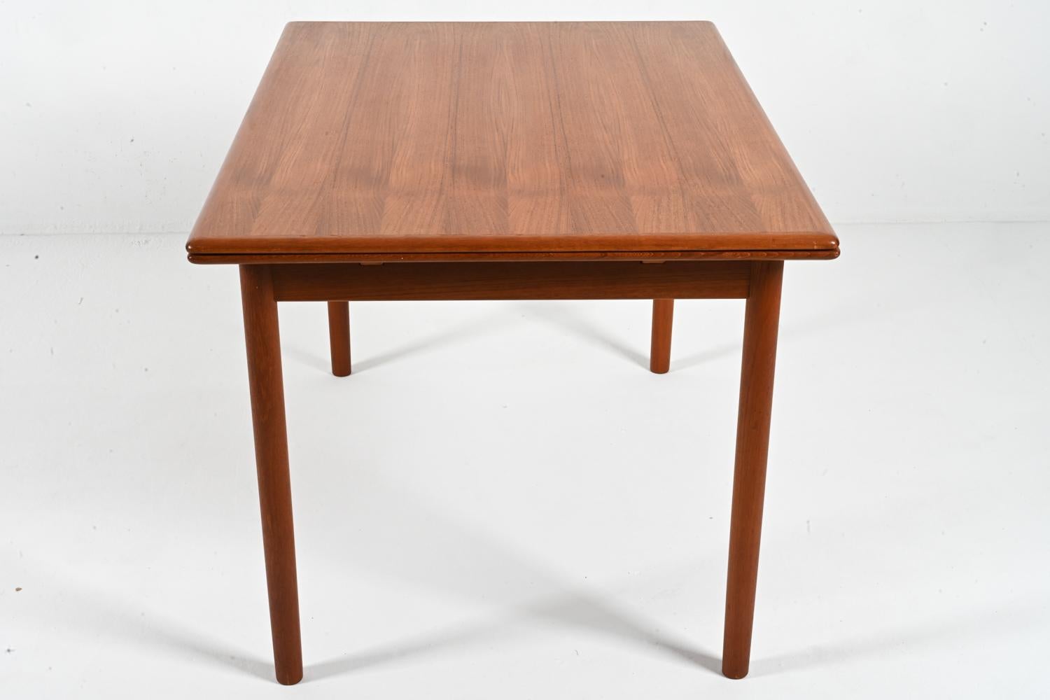 Niels Otto Møller pour J.L.A. Møller Danish Teak Draw-Leaf Dining Table (table de salle à manger en teck) en vente 7