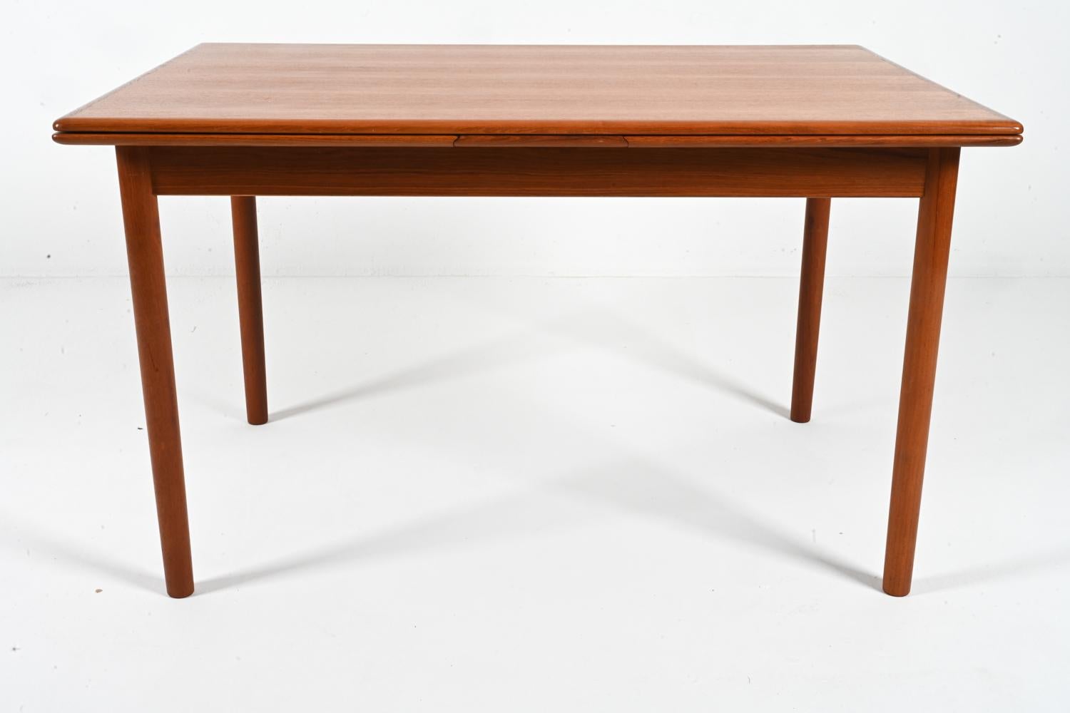 table niels otto moller