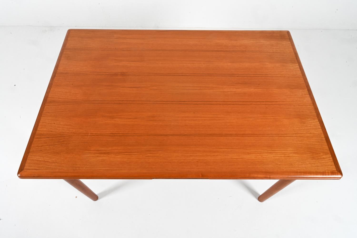 20th Century Niels Otto Møller for J.L. Møller Danish Teak Draw-Leaf Dining Table For Sale