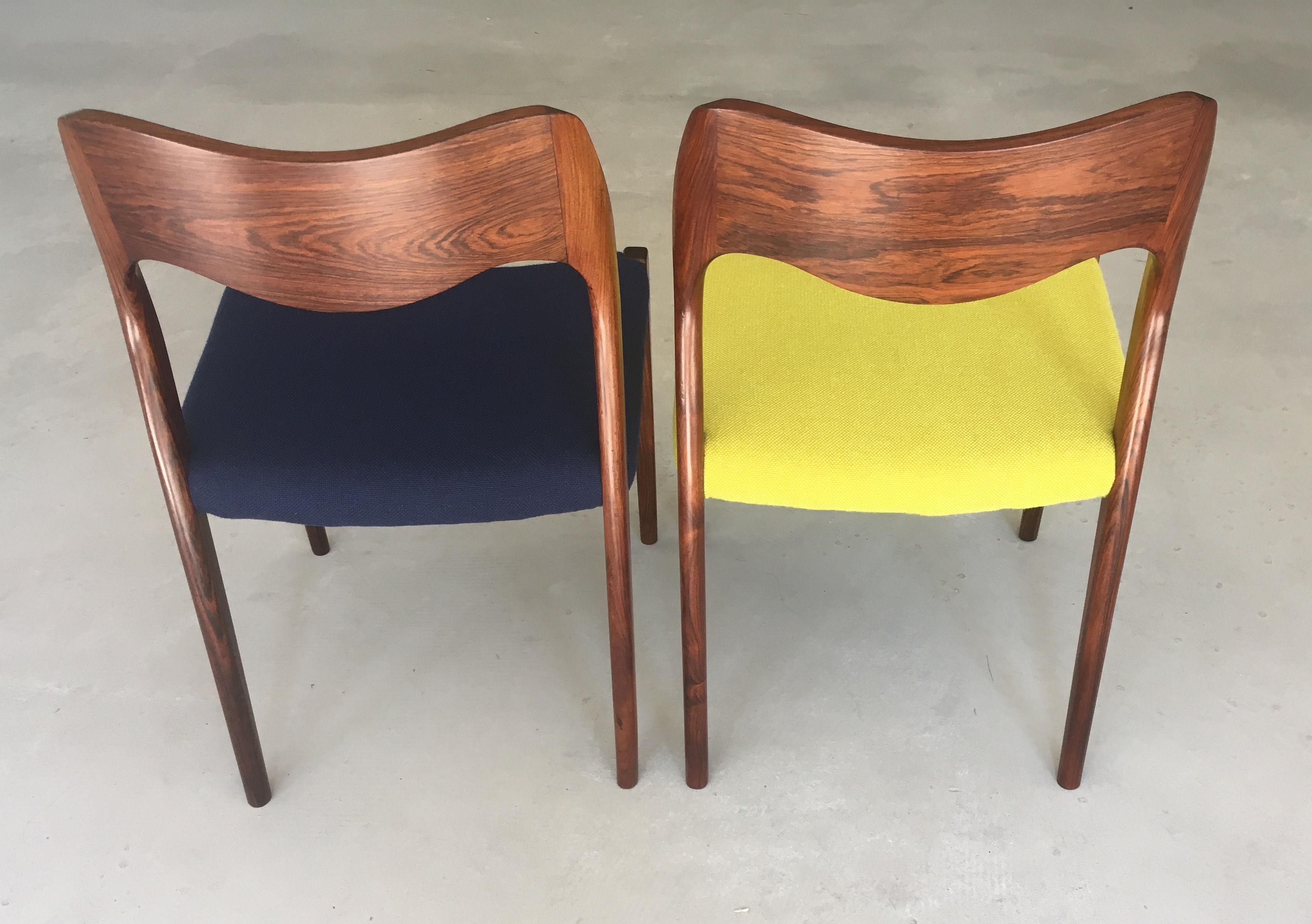 Milieu du XXe siècle Niels Otto Møller Quatre chaises de salle à manger en palissandre entièrement restaurées - Rembourrage sur mesure en vente