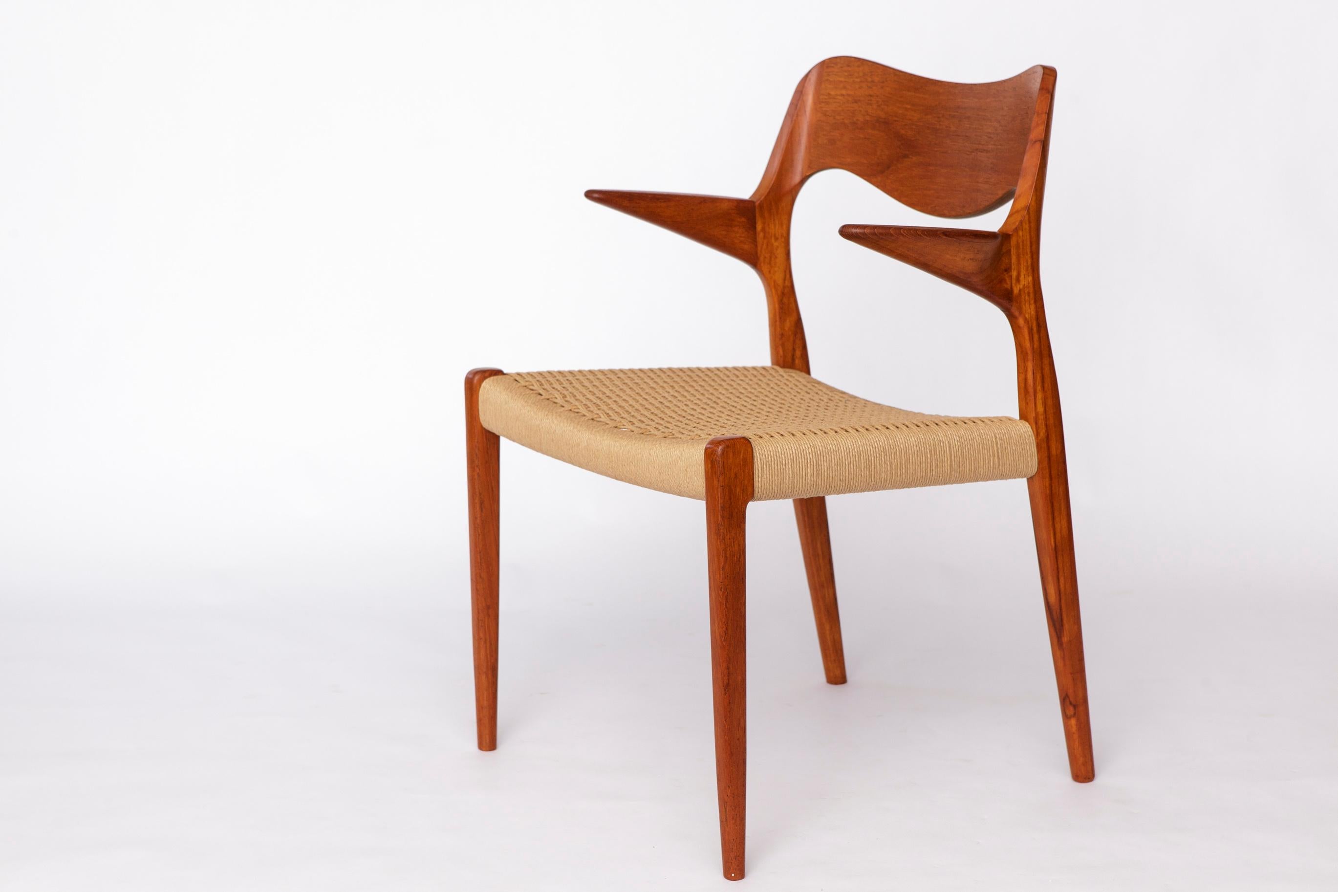 Danois Fauteuil Niels Otto Møller Model 55 - Chaise de salle à manger danoise en teck avec New Paper Co en vente