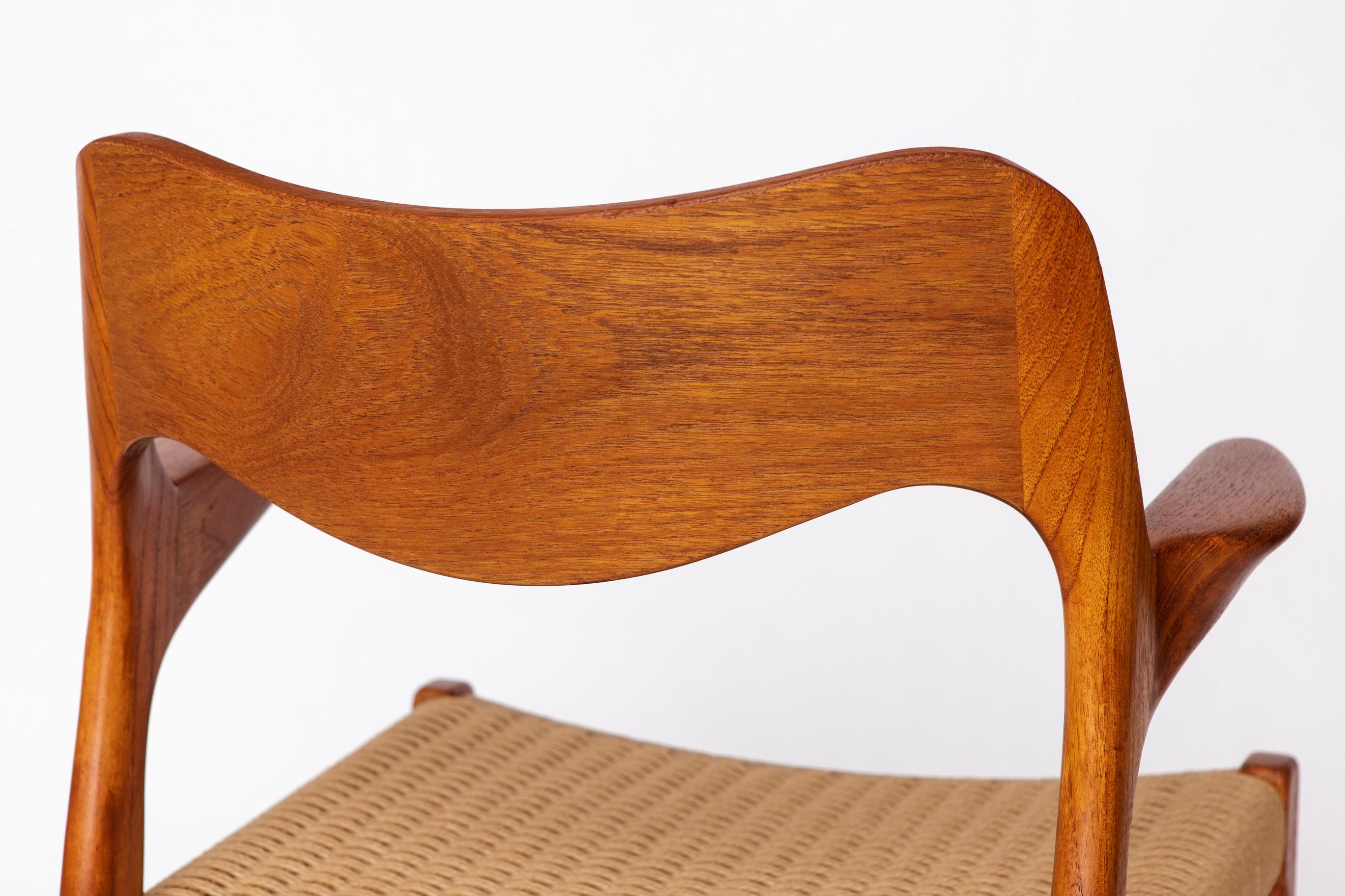 Teck Fauteuil Niels Otto Møller Model 55 - Chaise de salle à manger danoise en teck avec New Paper Co en vente