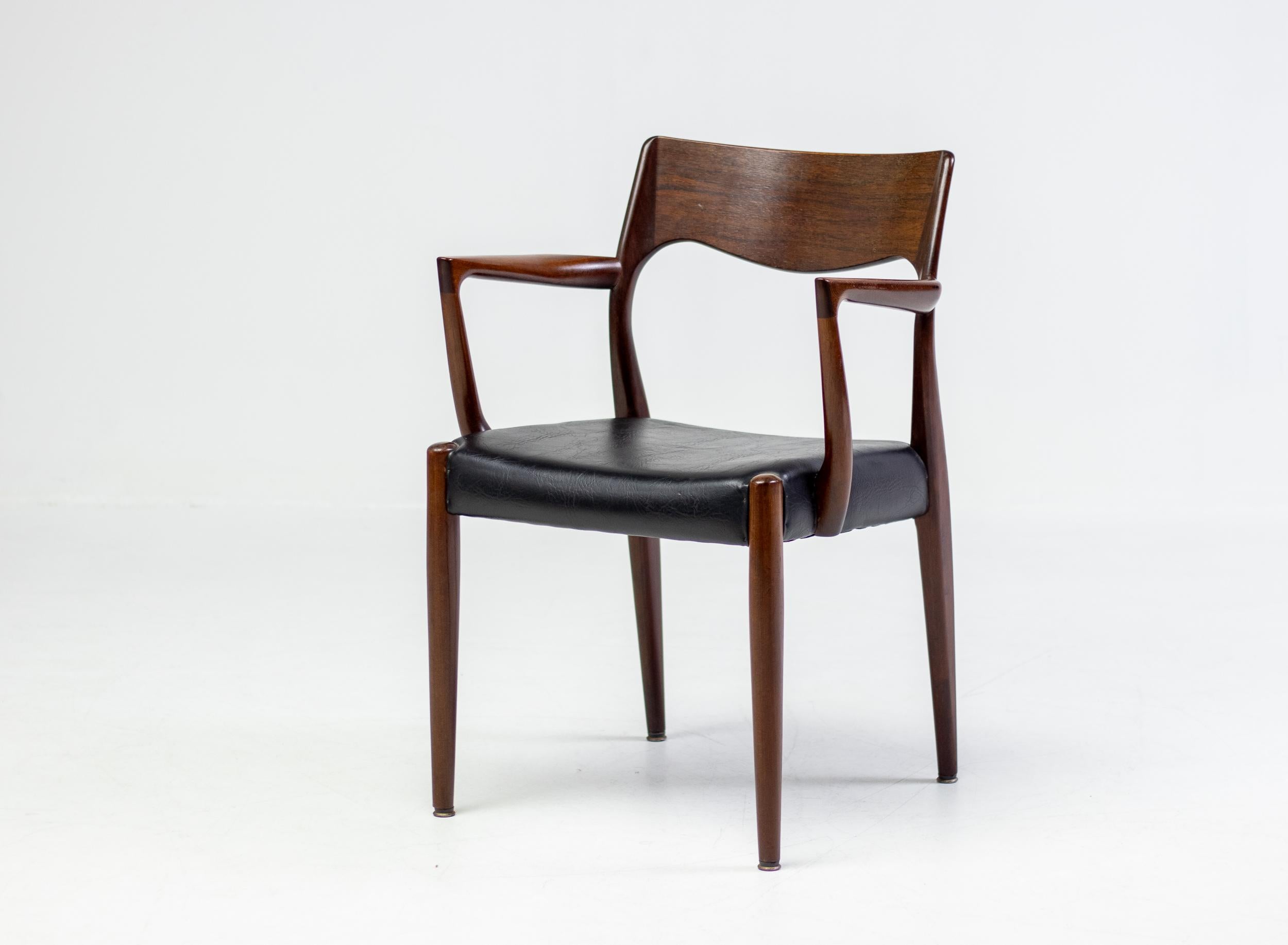 Chaise Carver modèle 57 de Niels Otto Møller en vente 3