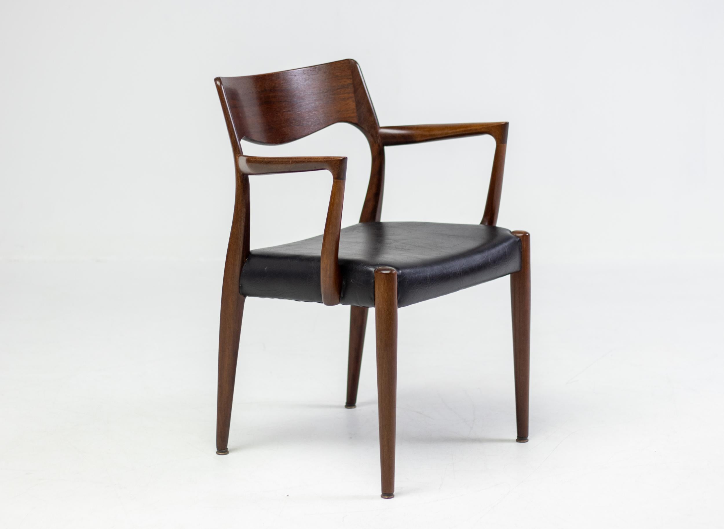 Chaise Carver modèle 57 de Niels Otto Møller en vente 1