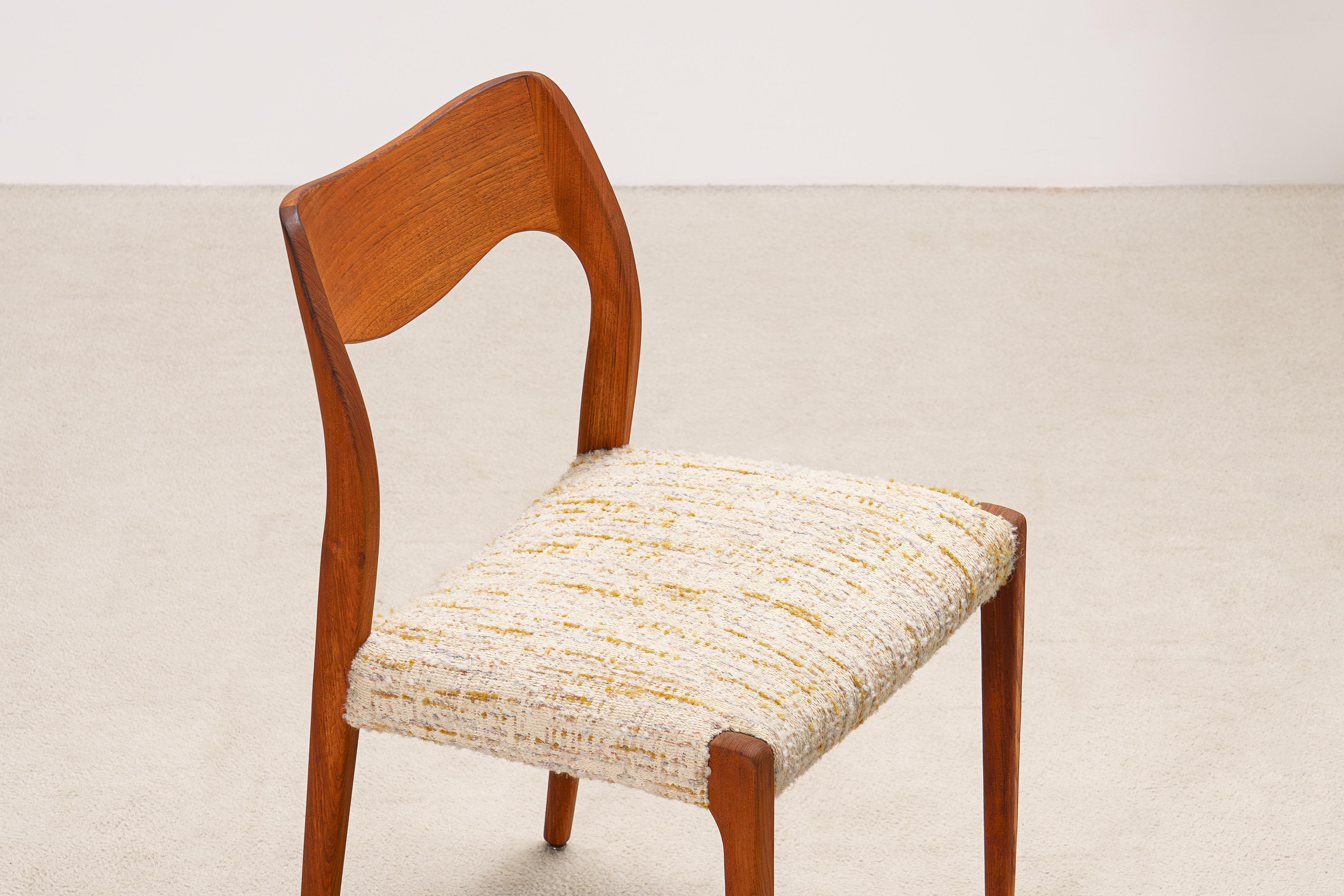 Niels Otto Møller. Pair of Model 71 Dining Chairs for J.L. Møllers Møbelfabrik For Sale 2