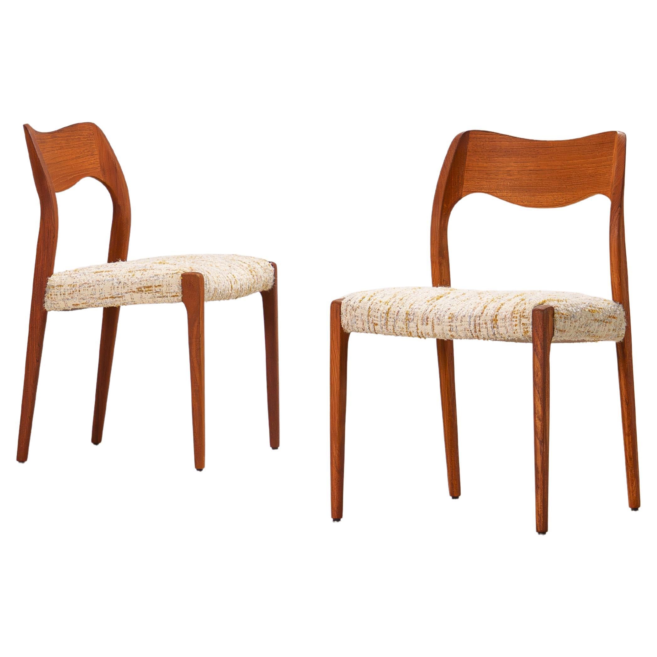 Niels Otto Møller. Pair of Model 71 Dining Chairs for J.L. Møllers Møbelfabrik For Sale