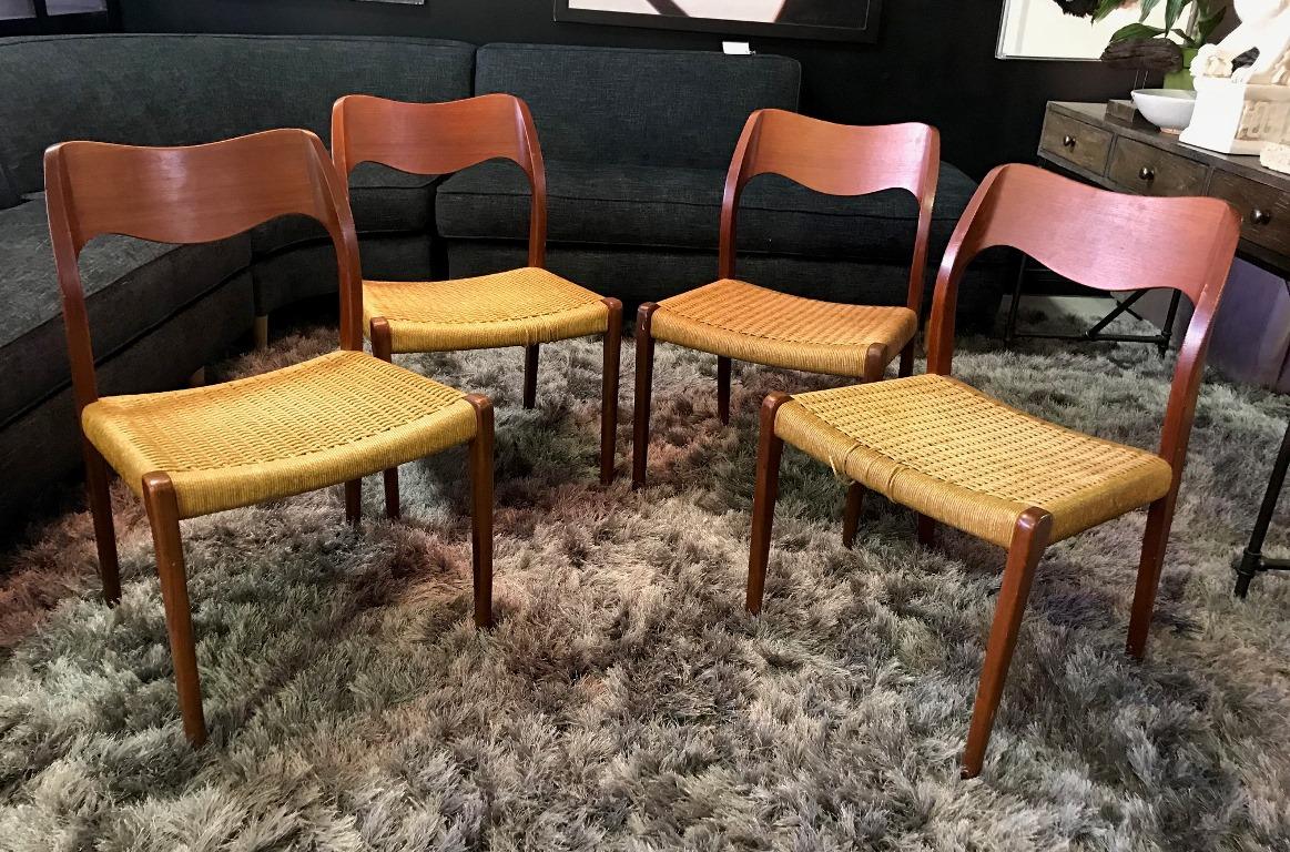 Niels Otto Møller Set of 4 Mid-Century Modern Model 71 Paper Cord Dining Chairs For Sale 11