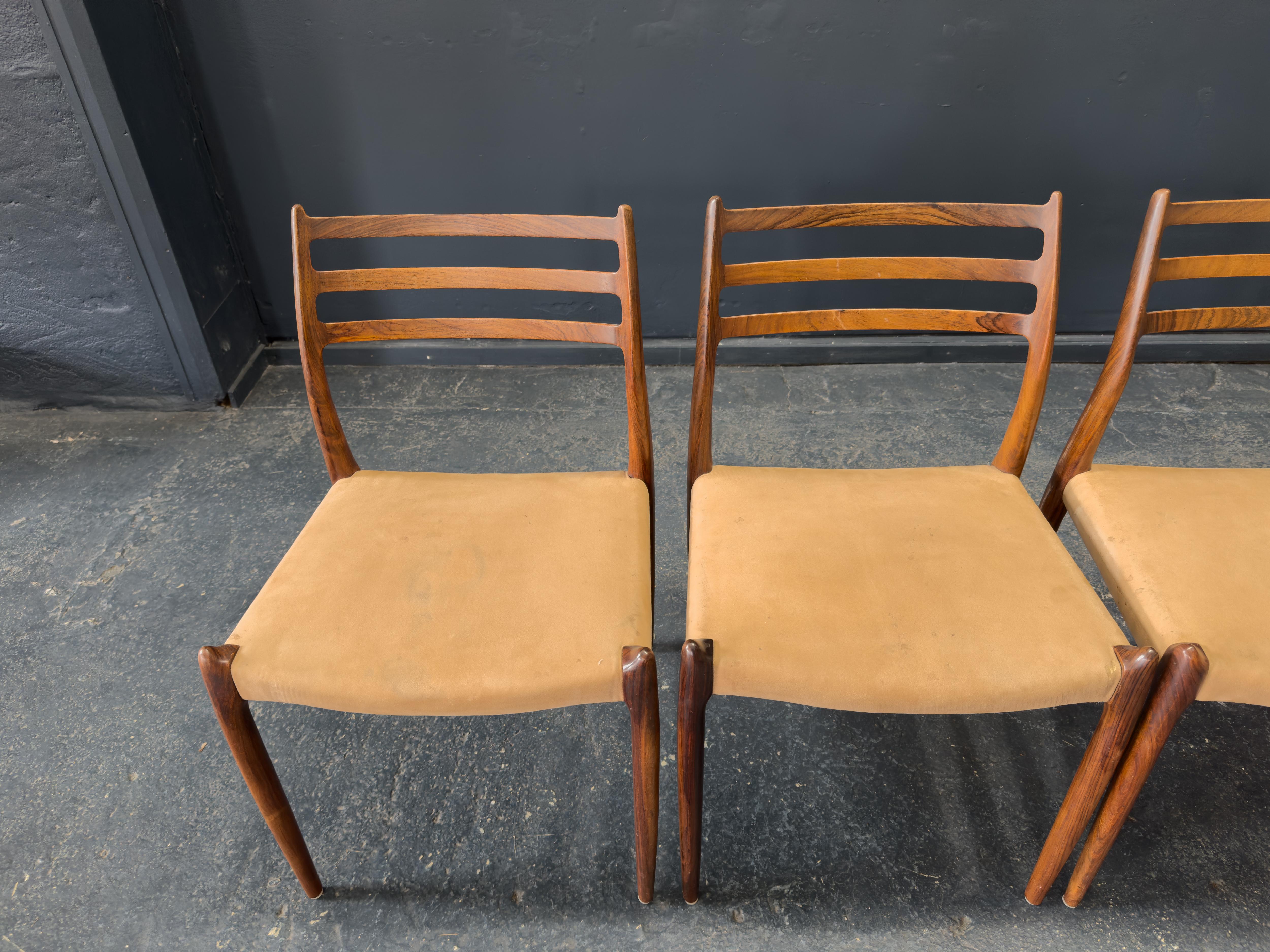 Niels Otto Møller Satz von 4 Stühlen Modell 79 im Angebot 1